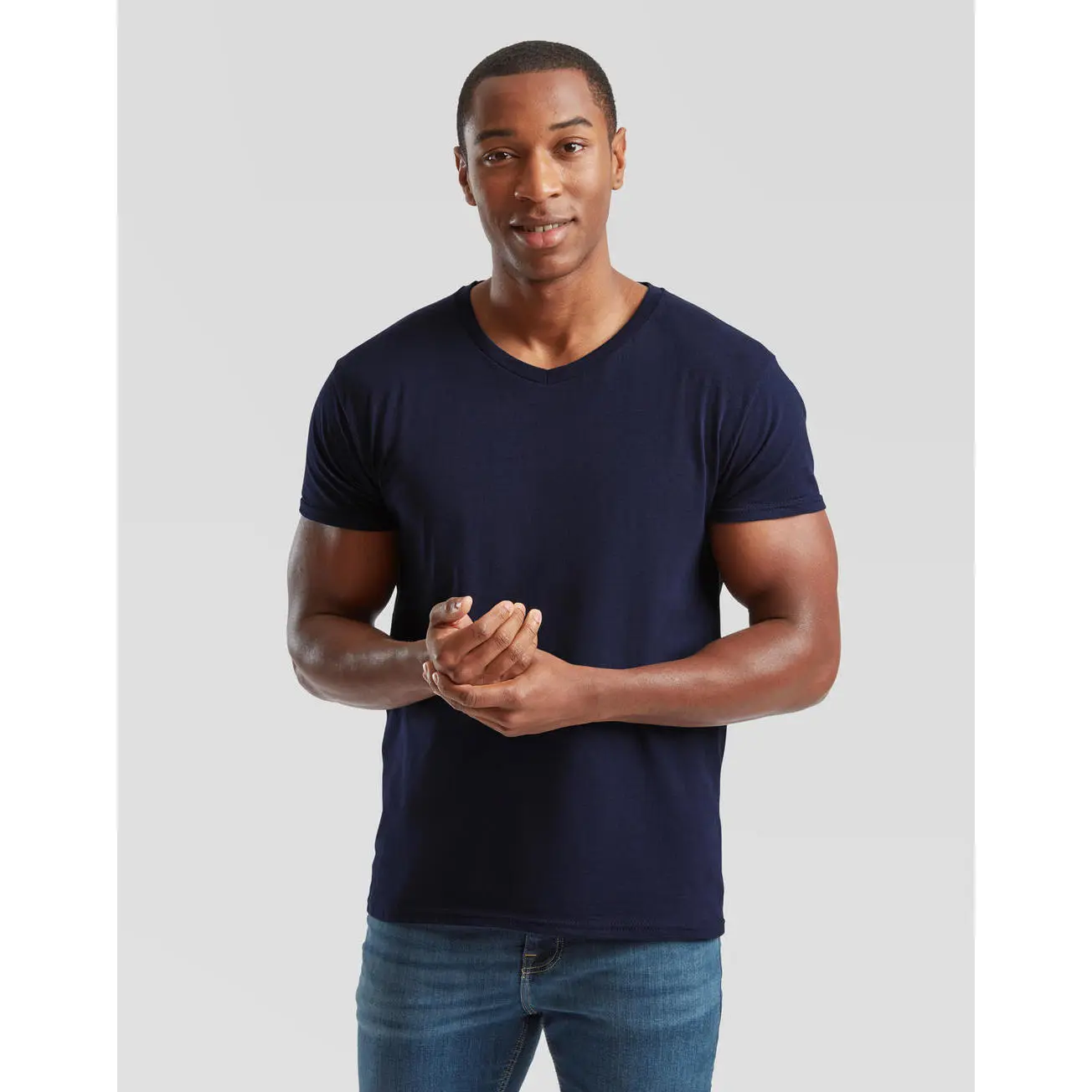 4059106351345 - T-Shirt mit V-Ausschnitt aus Baumwolle Fruit of the Loom Iconic 150
