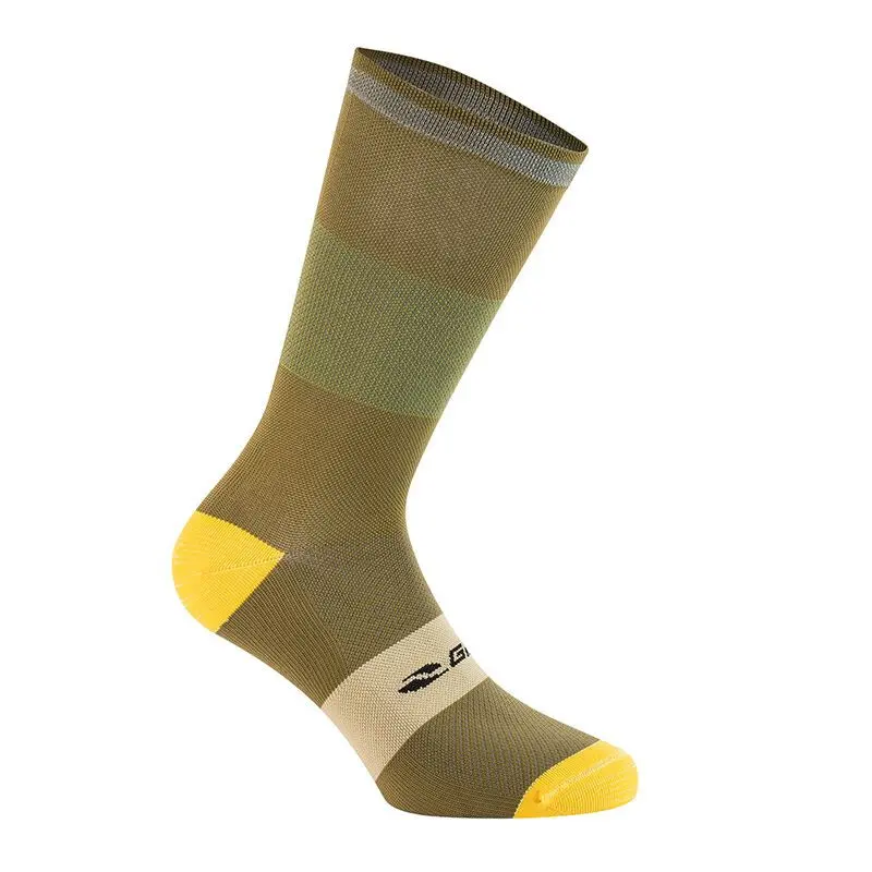 Velo Store - UK Football Socks Gist Reflex | Extra 10% off with Subscription, Postage £16.79 to UK Fedex.