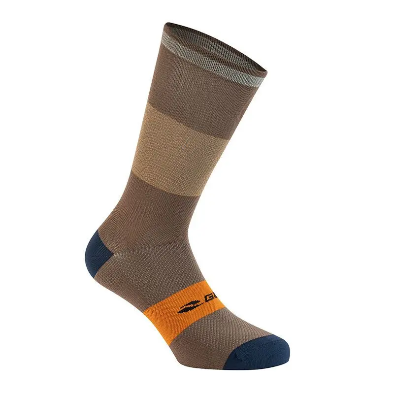 Velo Store - UK Football Socks Gist Reflex | Extra 10% off with Subscription, Postage £16.79 to UK Fedex.
