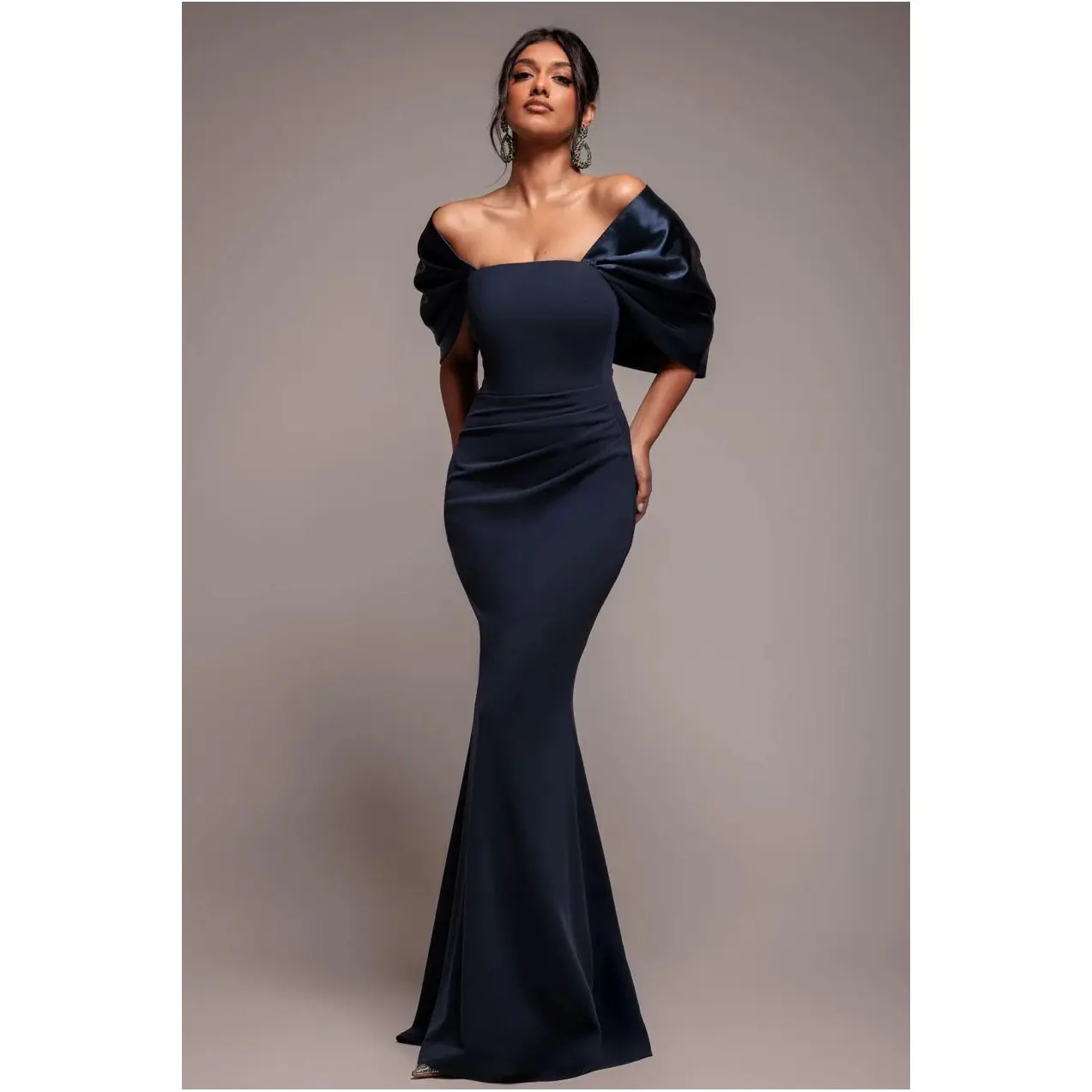 Abito spalla scoperta con fiocco in satin sul retro donna  Maxi