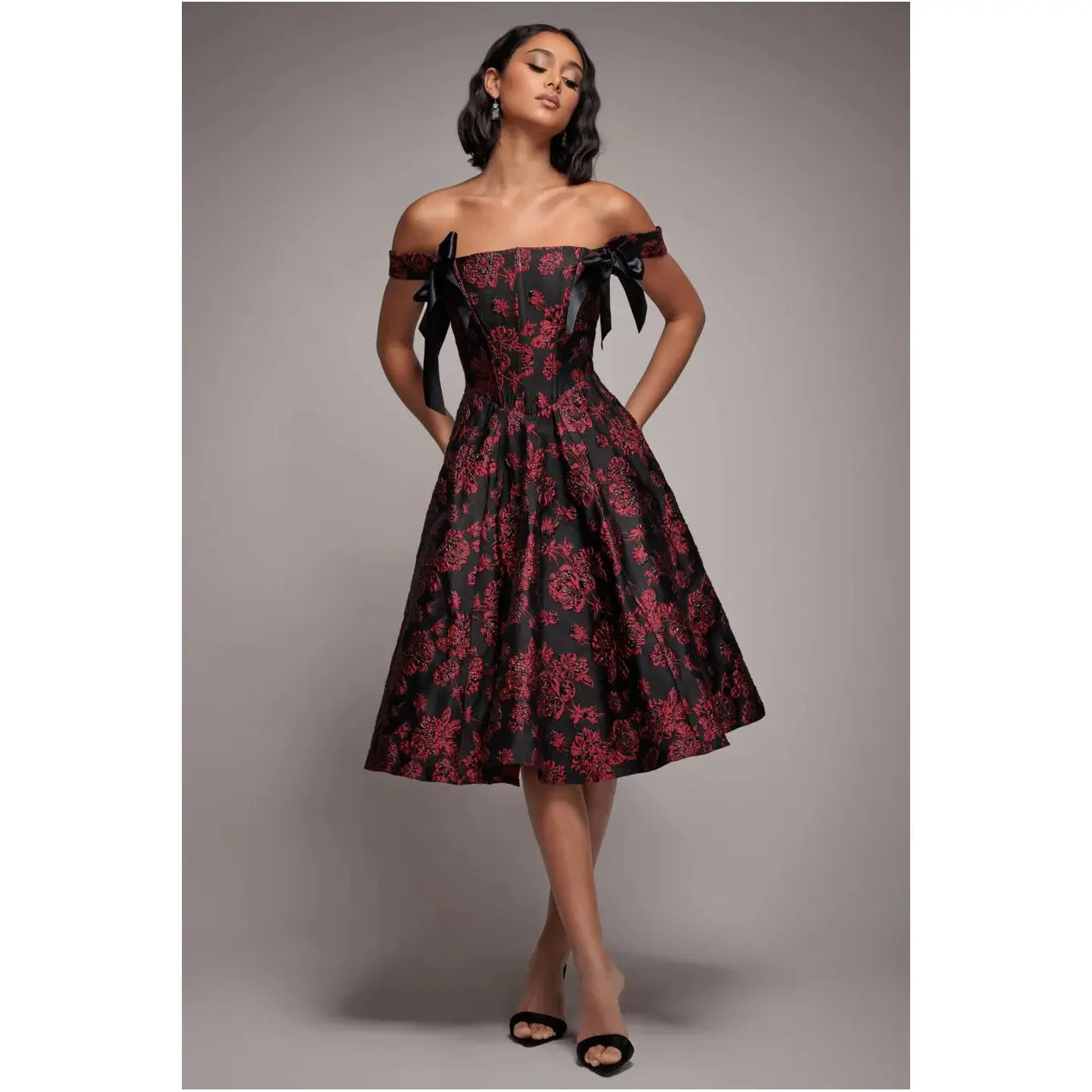 Image of Plissee-Kleid für Damen Goddiva Midi