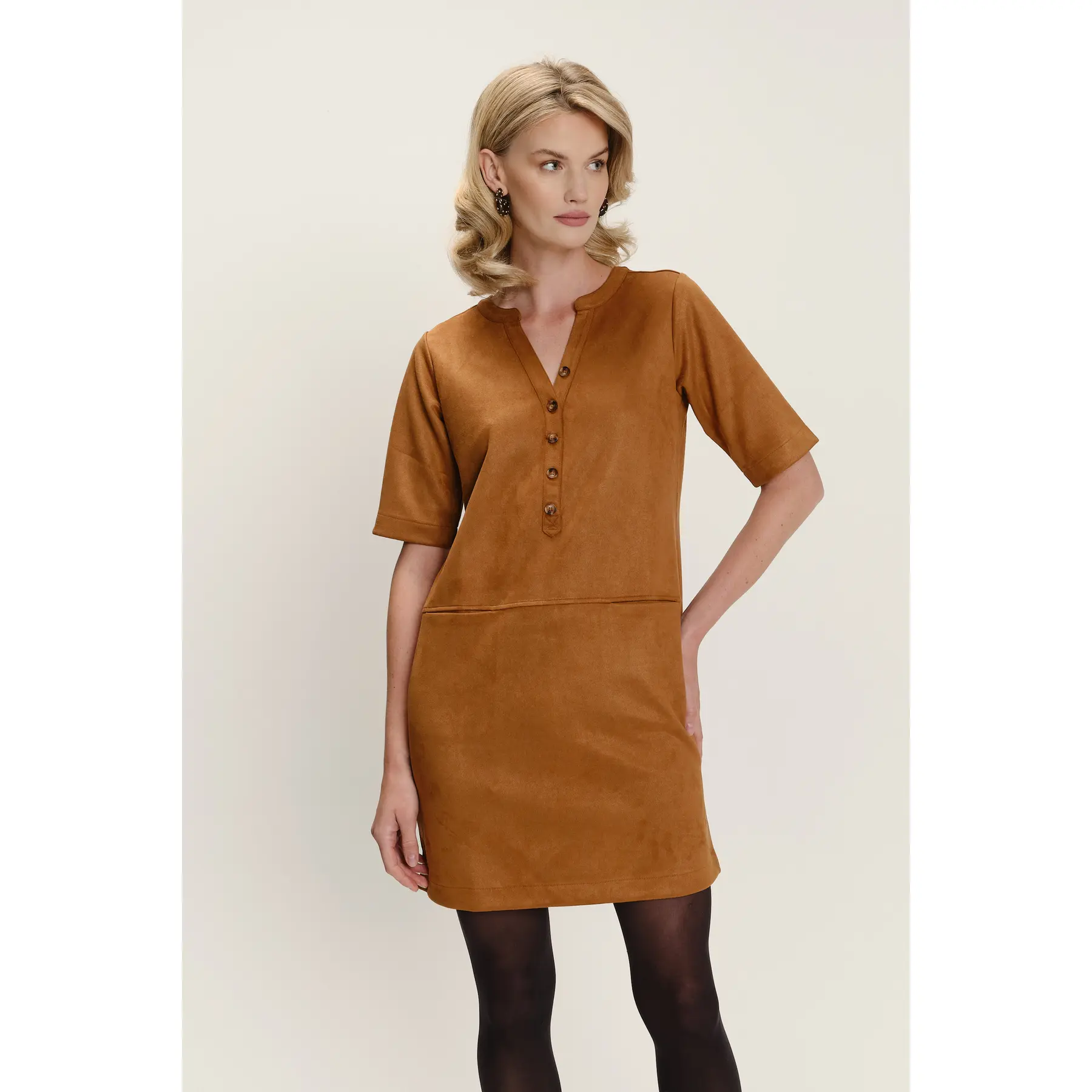 Abito con scollo chiuso donna