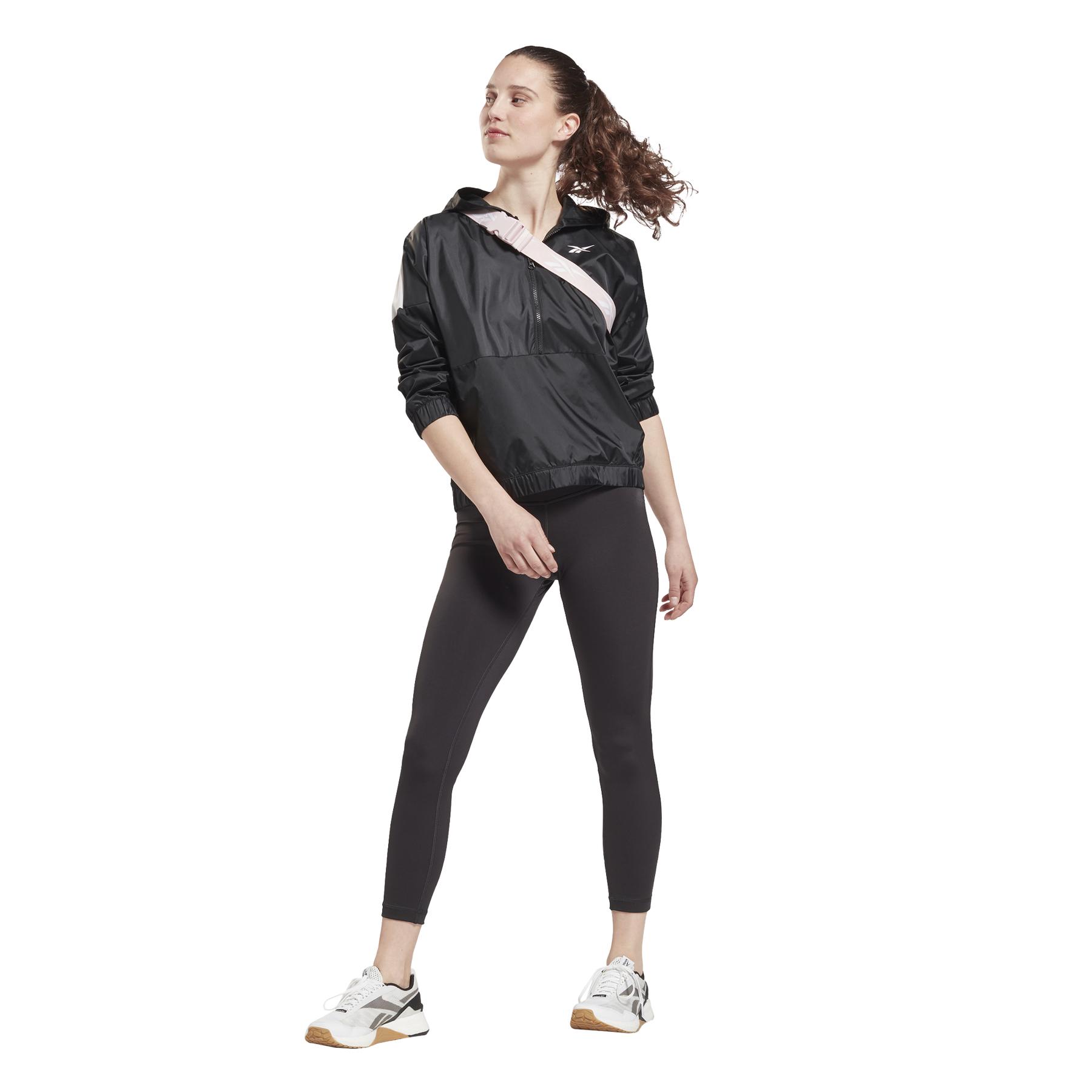 product/g/s/gs9358_app_on-model_side_white.jpg