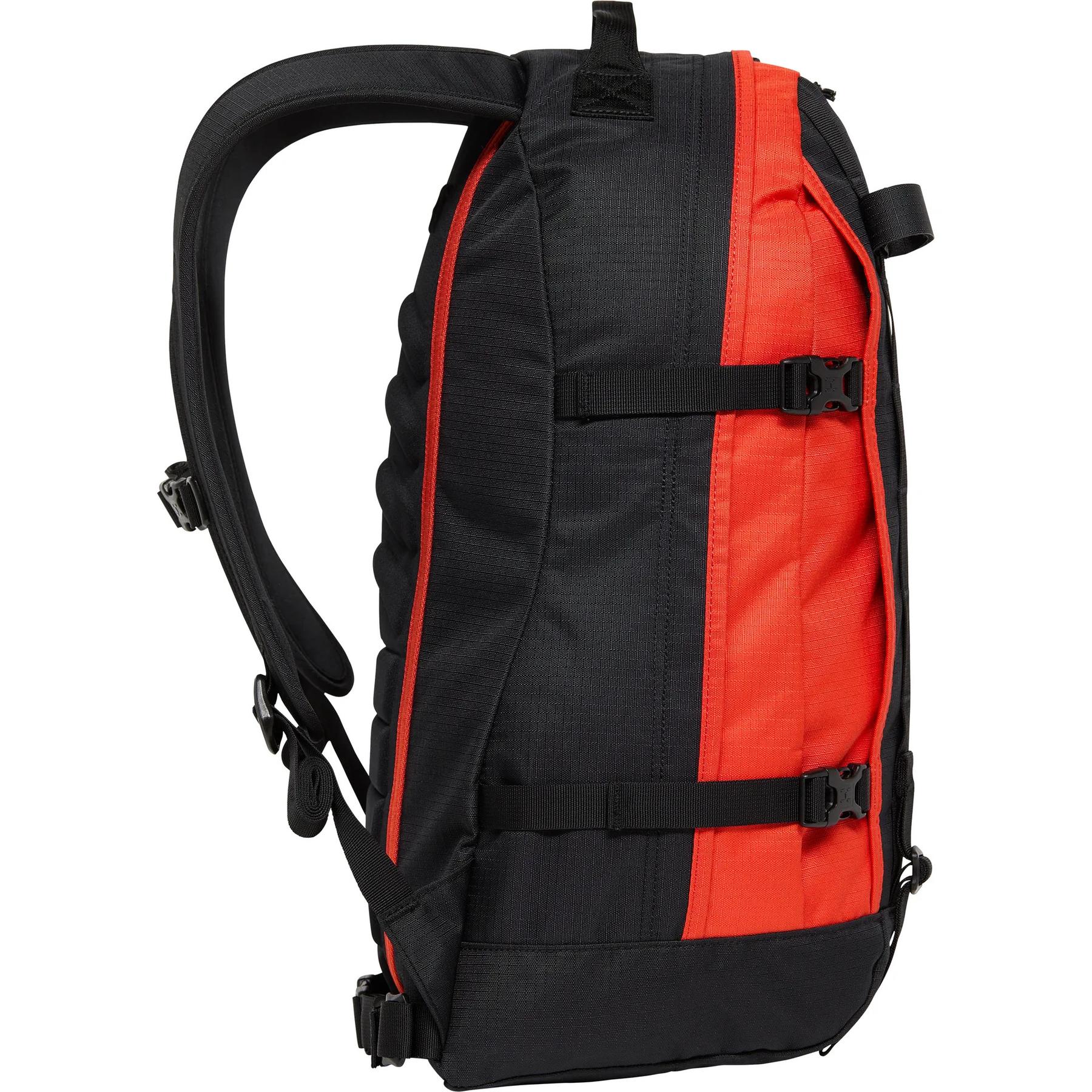 product/h/a/haglofs-338150-3lr-true-black-habanero-5.jpg