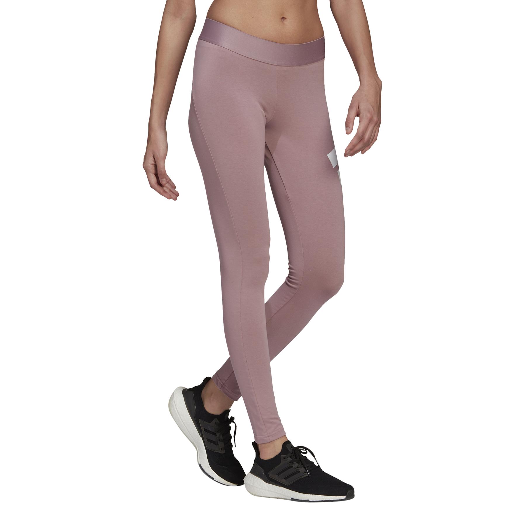 product/h/c/hc1644_app_on-model_walking_white_1645106070.jpg