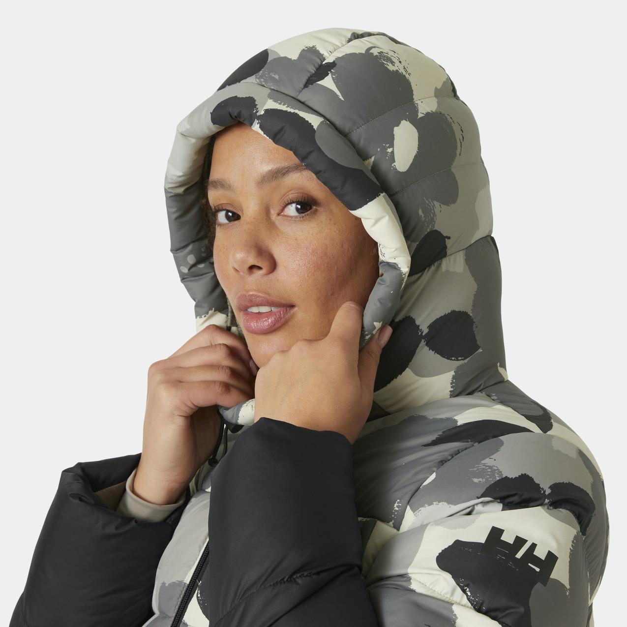 product/h/e/helly-hansen_53612-886_terrazzo-oversized-floral_3.jpg
