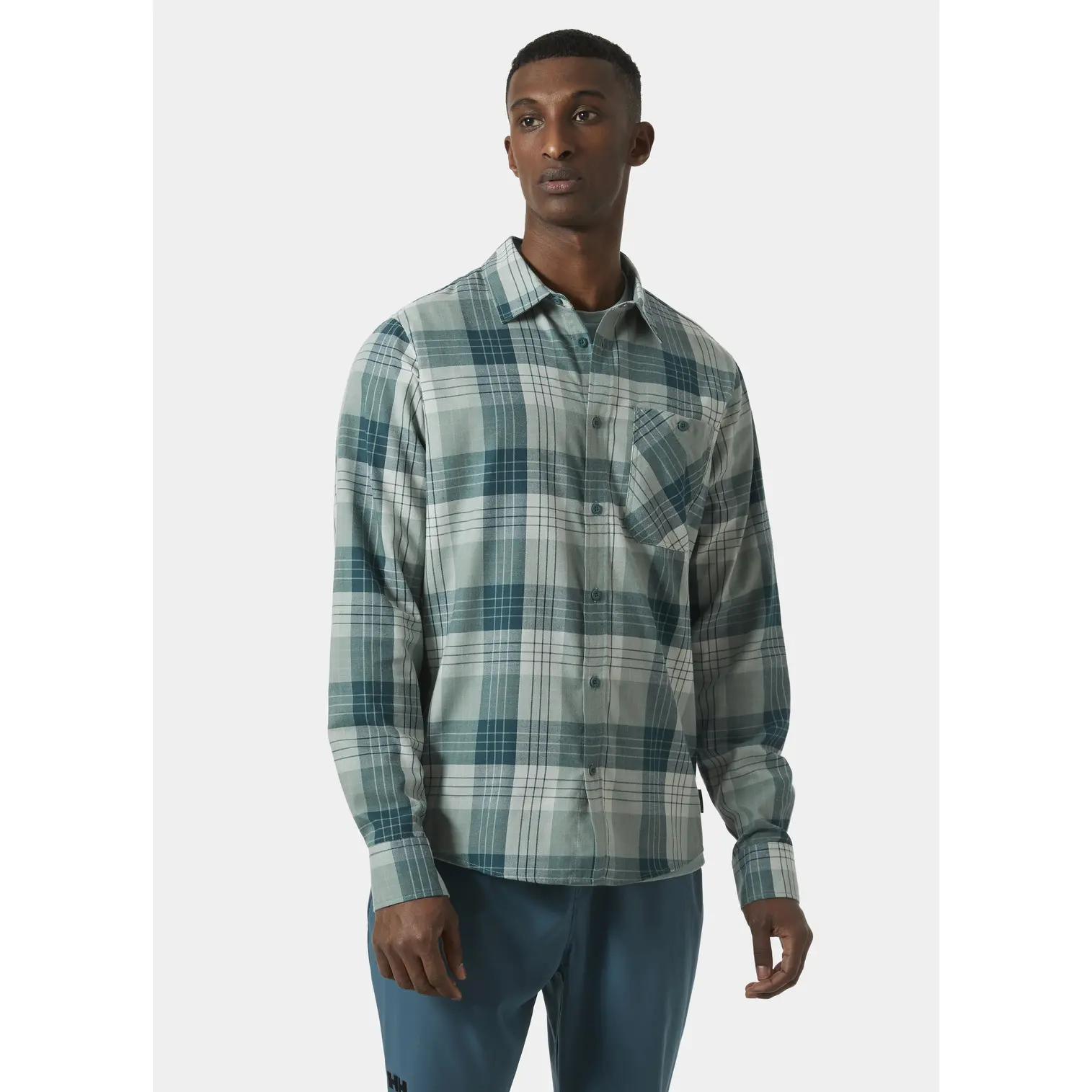 product/h/e/helly-hansen_63290-453_dark-creek-cascade-plaid_3.jpg