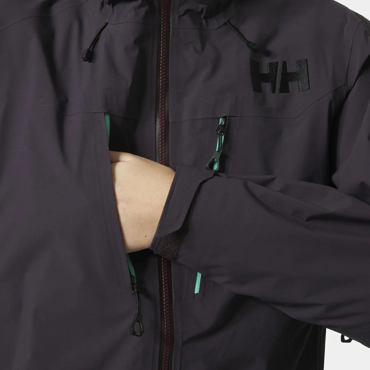 product/h/e/helly-hansen_63438-660_black-grape_3.jpg