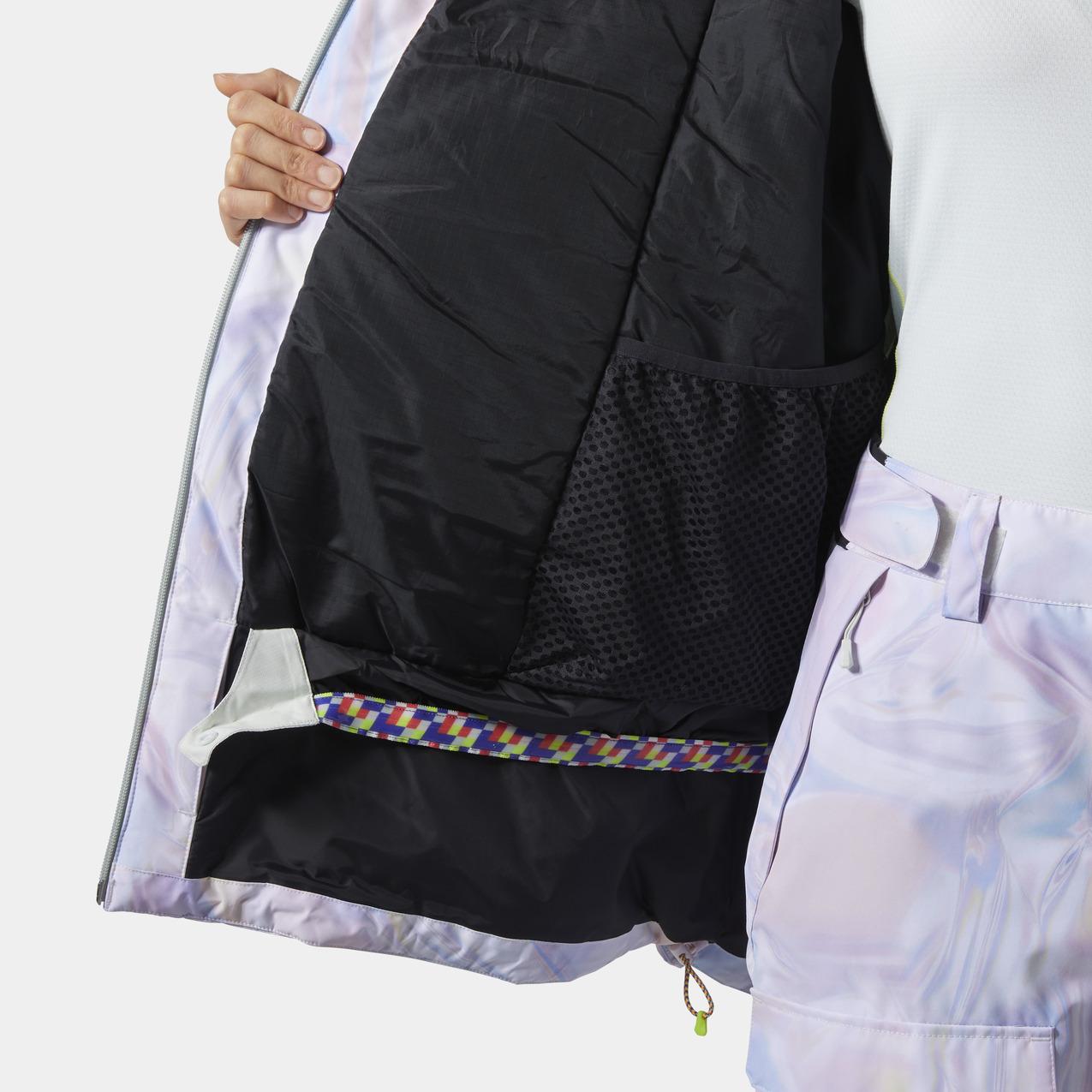 product/h/e/helly-hansen_66000-687_reflections-aop_3.jpg