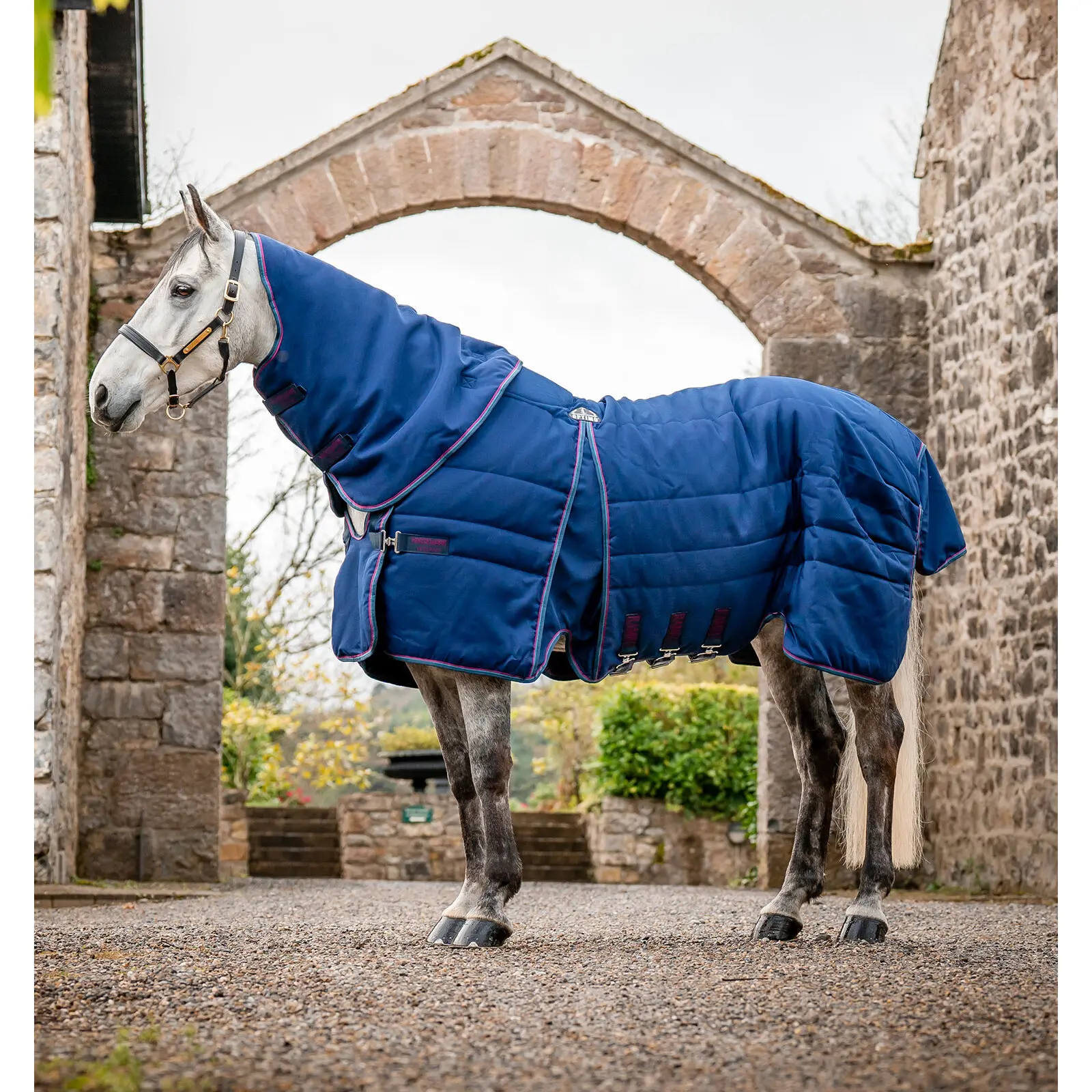 Couverture d'écurie pour cheval Horseware Rambo Optimo Plus 200g
