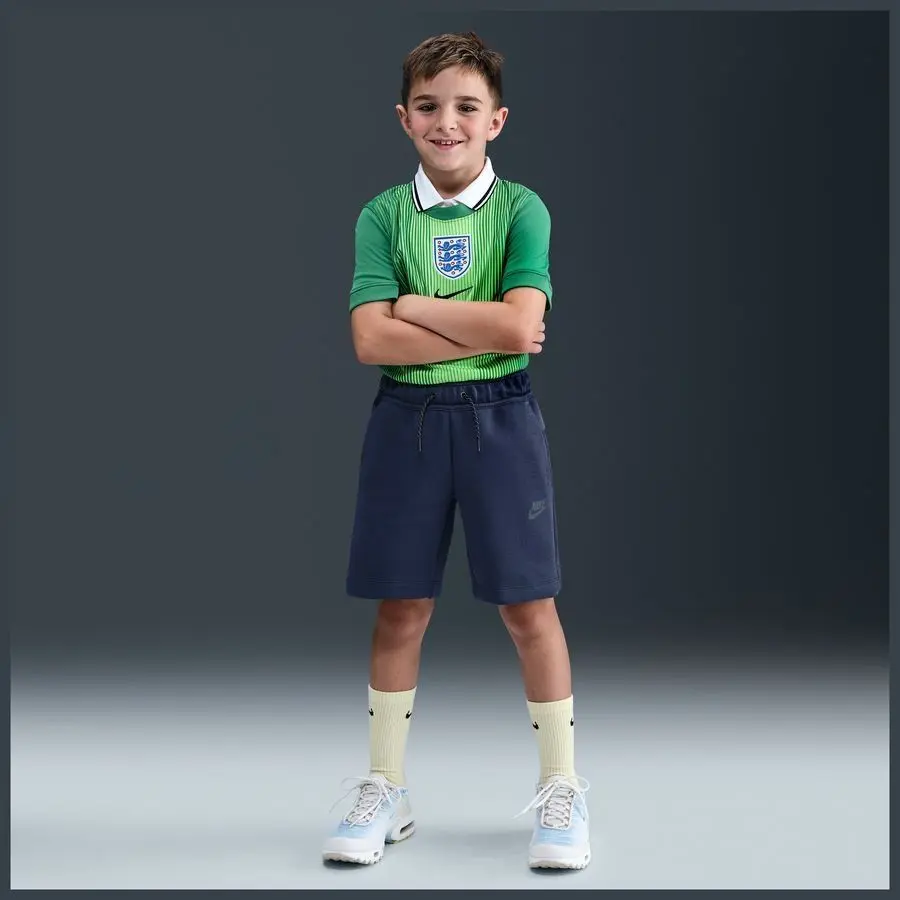 Short Kind Nike Tech Fleece