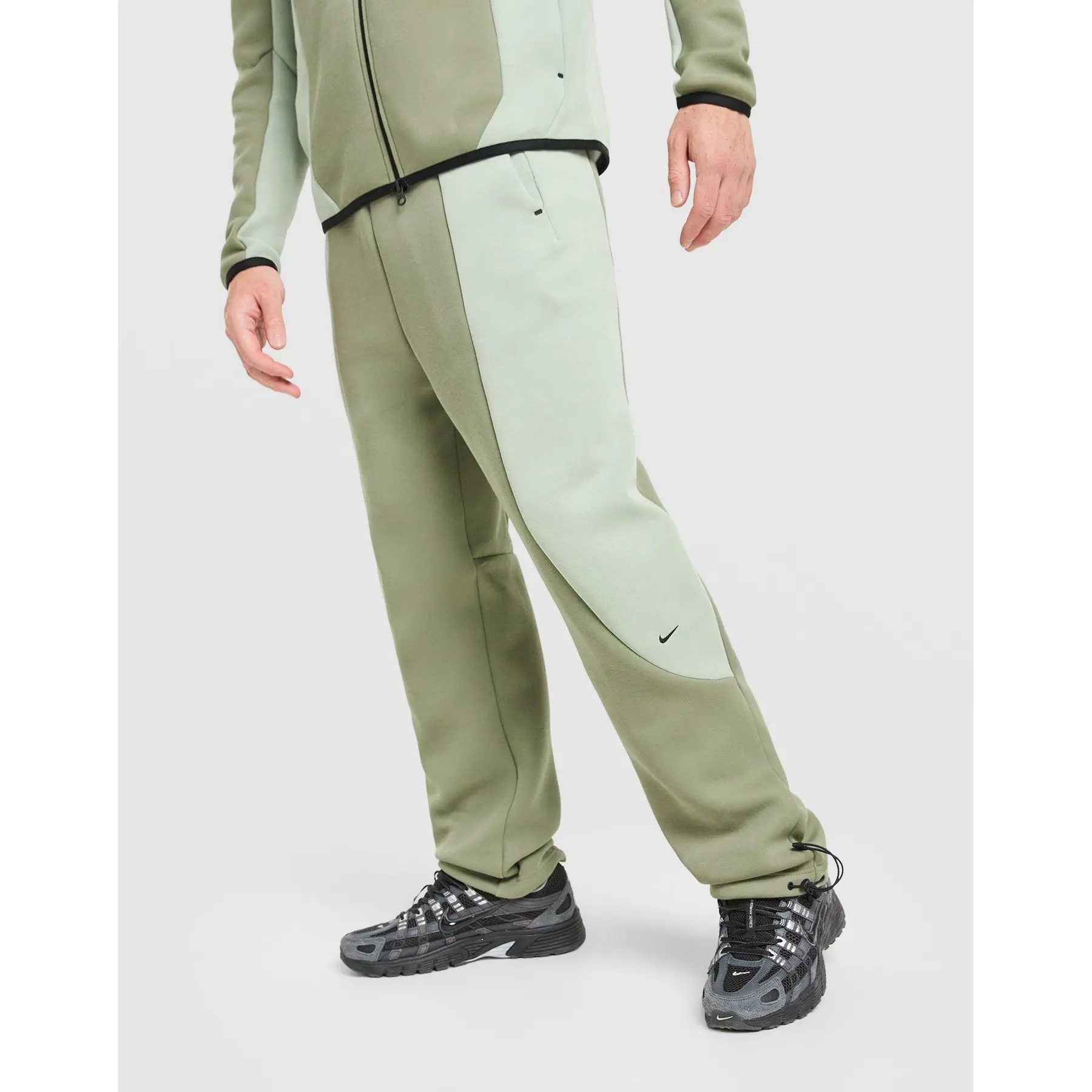Jogginghose mit offenem Saum Nike