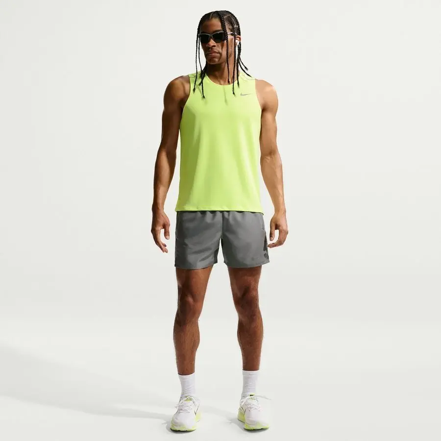 Short Nike Miler