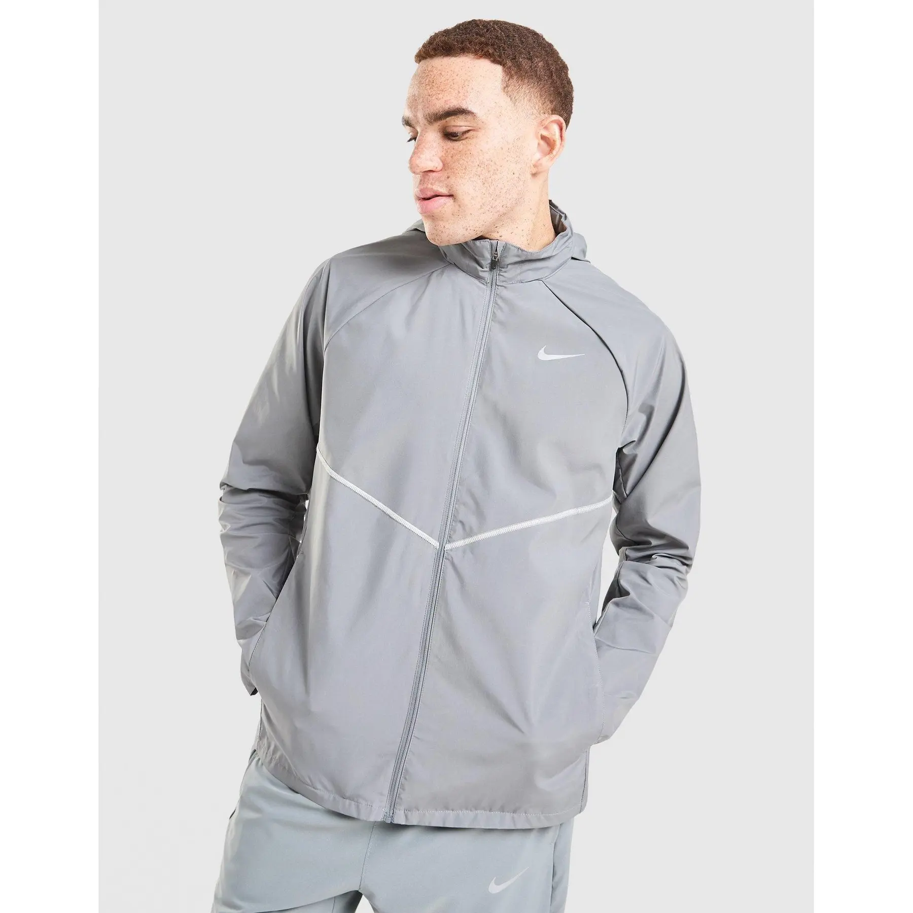 Giacca a vento idrorepellente Nike