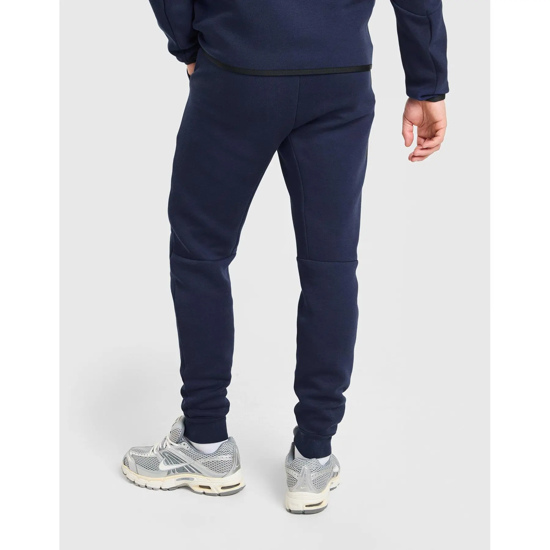 Inter Mailand Trainingshose Tech Fleece
