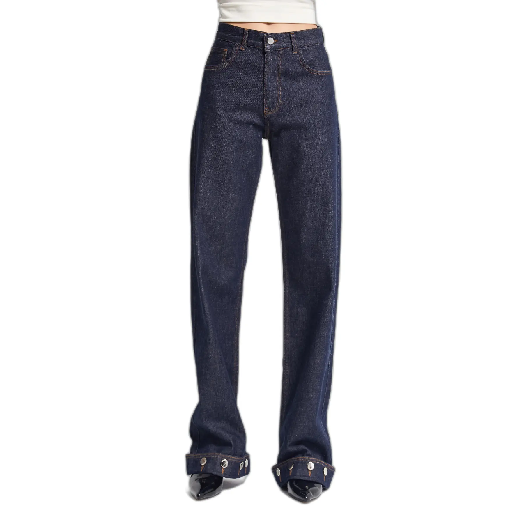Jeans Loose a vita media con dettagli di bottone lungo l'orlo donna