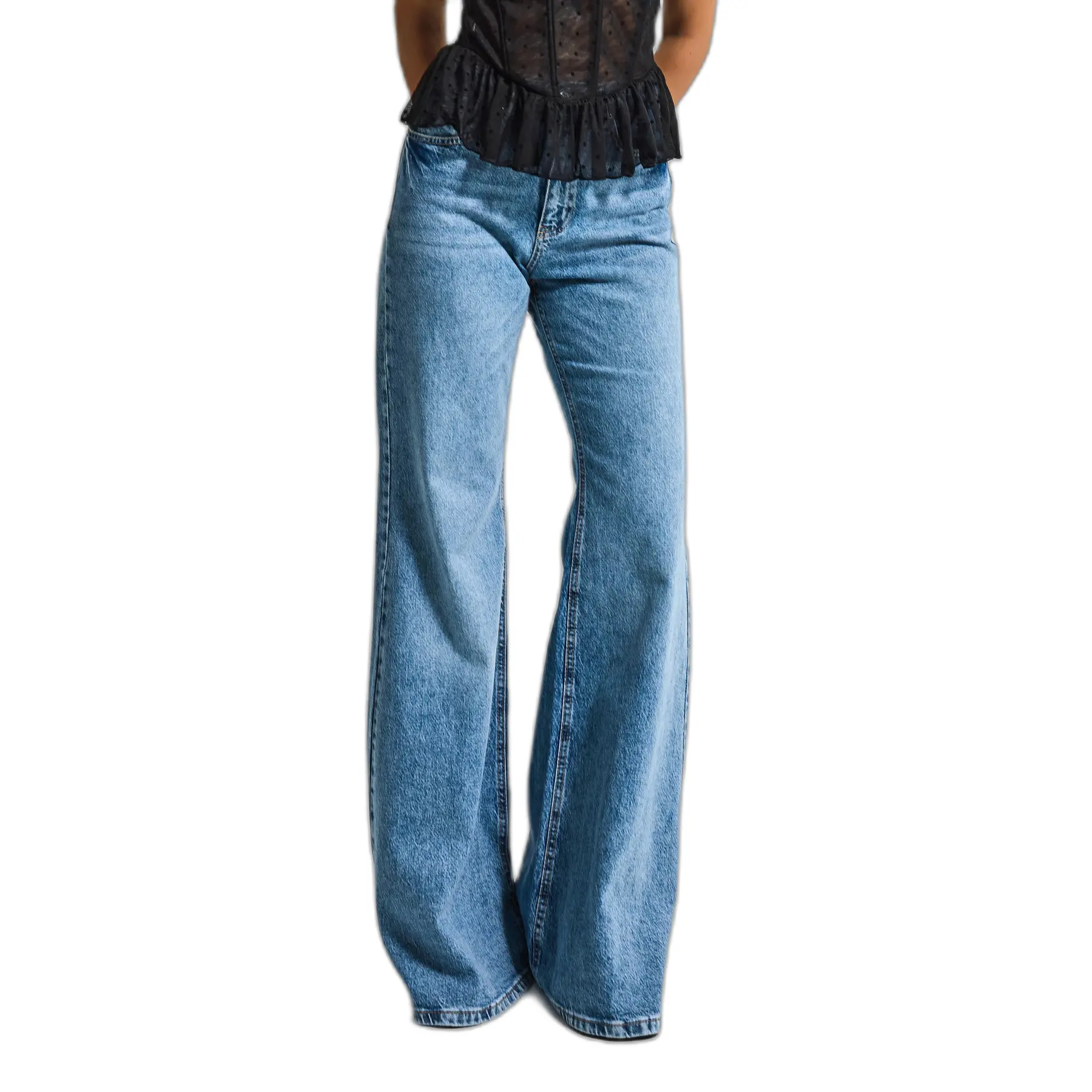 Image of Hochgeschnittene Flared Jeans Damen It's Basic