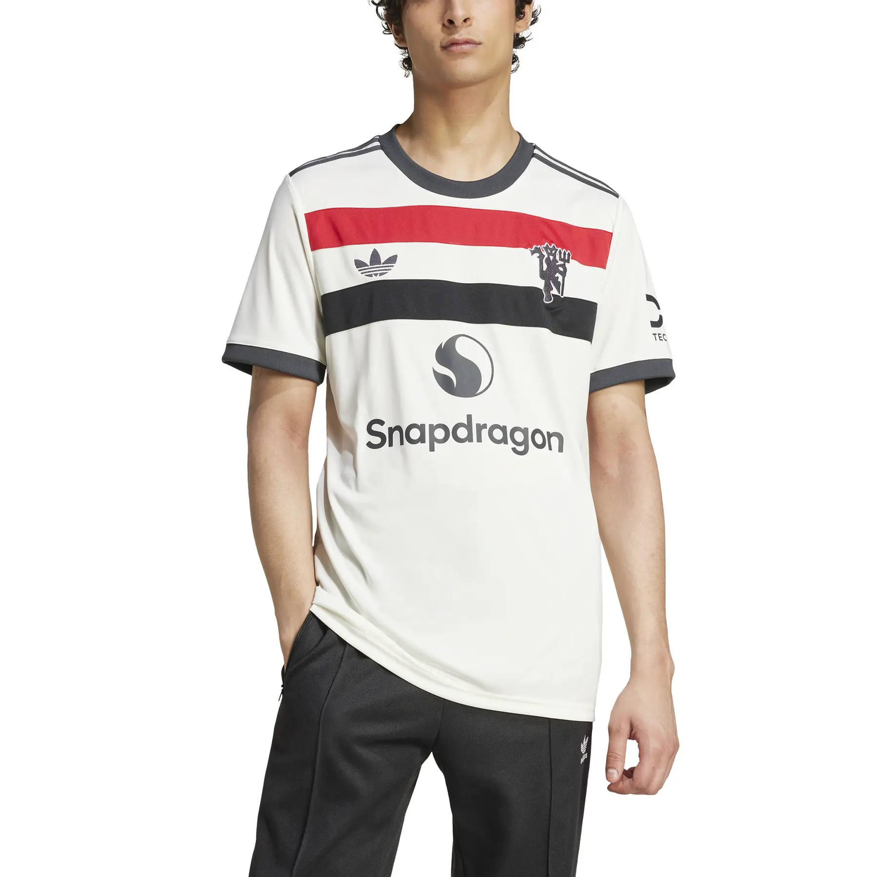 iy7806_5_apparel_on_model_fron