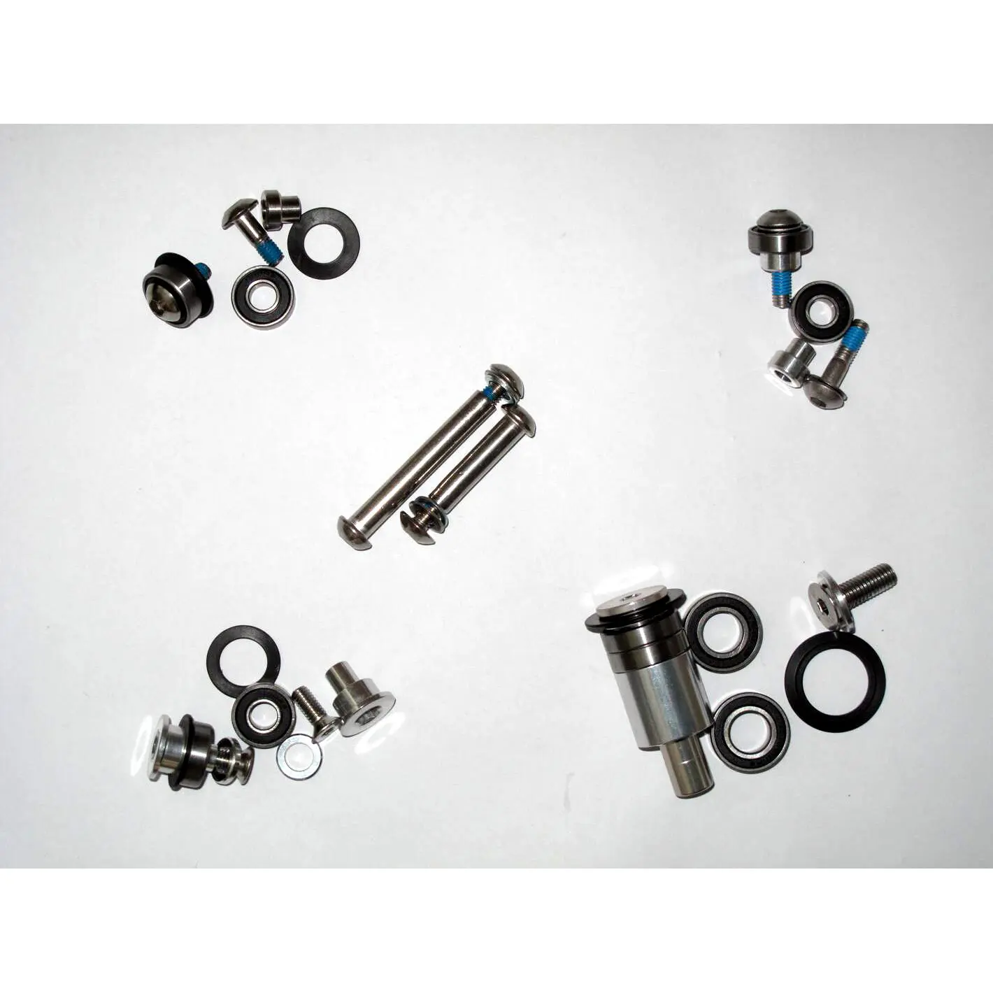 Velo Store - UK Kelly's Maintenance kit for full suspension. aluminium frames bicycle bearings Kellys | Extra 10% off with Subscription, Postage £16.79 to UK Fedex.