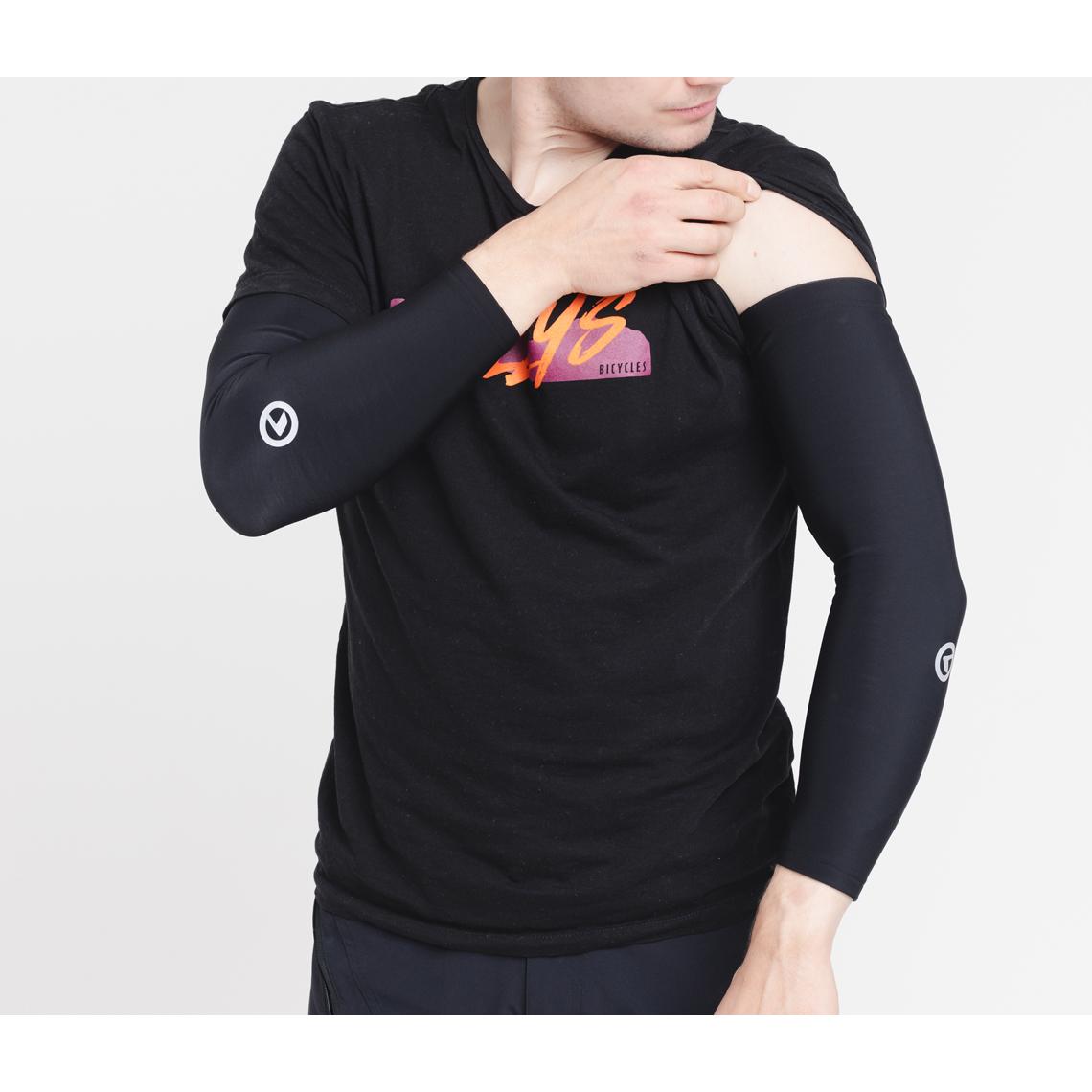Velo Store - UK Kelly's Sleeves Kellys Thermo | Extra 10% off with Subscription, Postage £16.79 to UK Fedex.