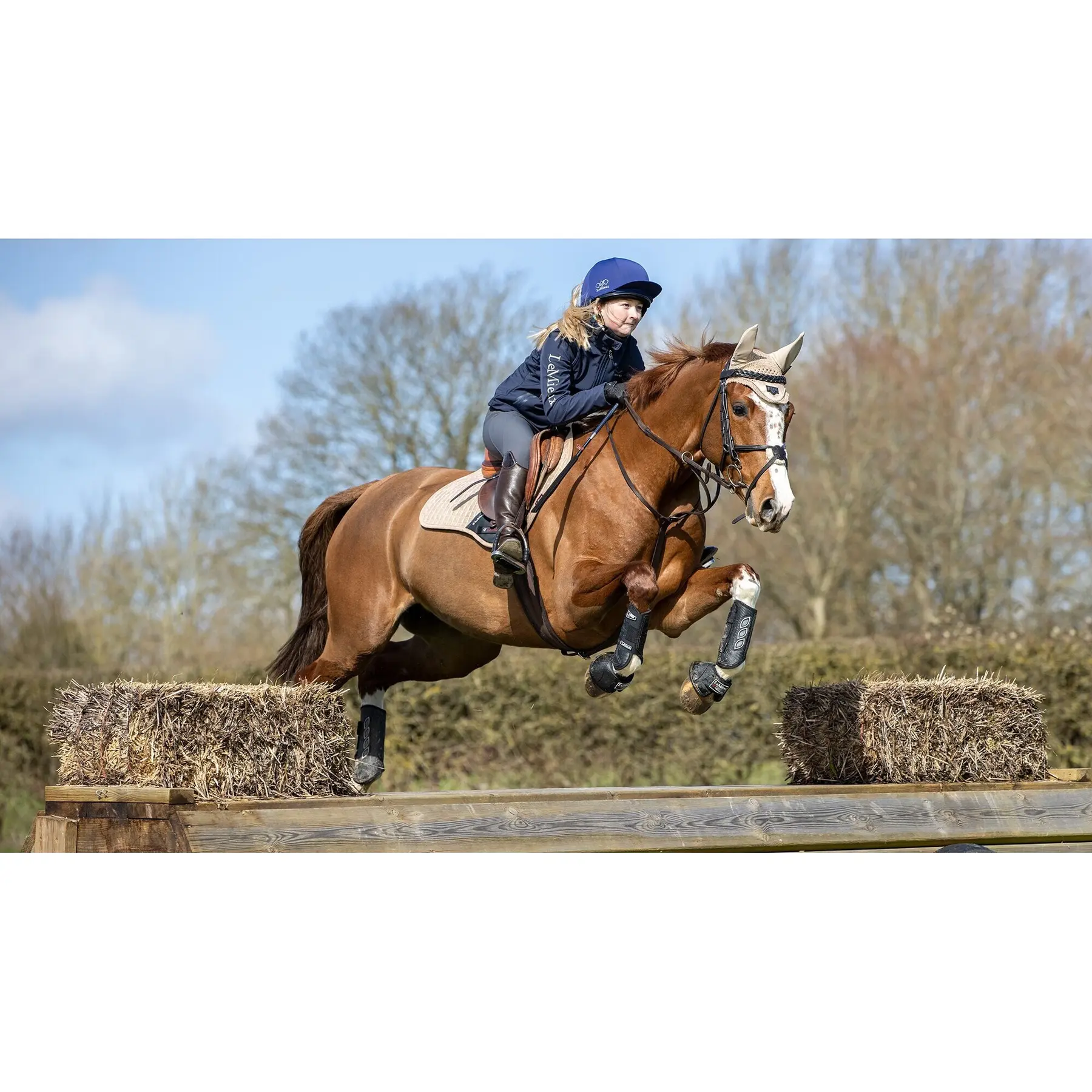 Comparer les prix de Guêtres pour cheval LeMieux Carbon Air XC