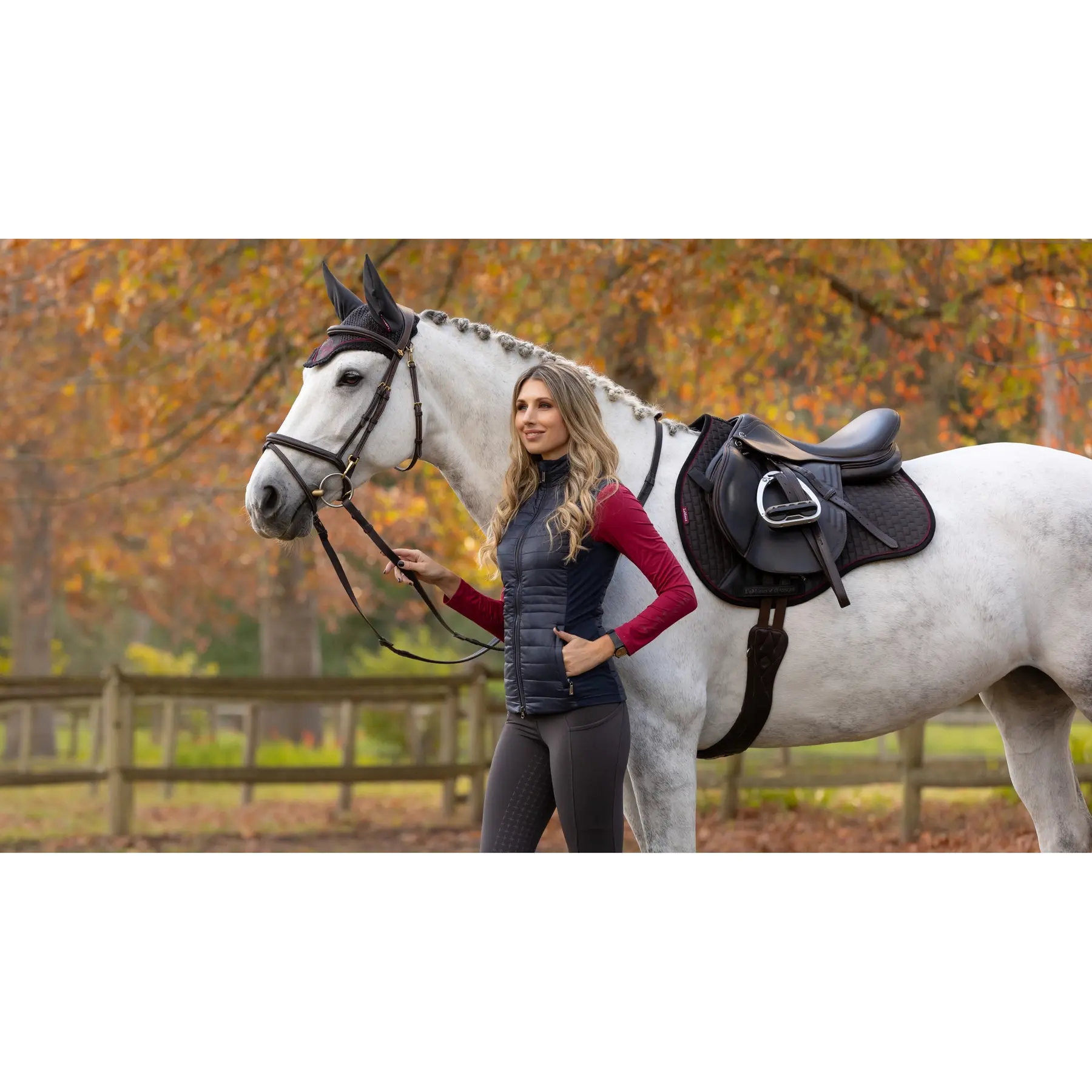 Meilleurs prix pour Tapis de selle pour cheval LeMieux GP