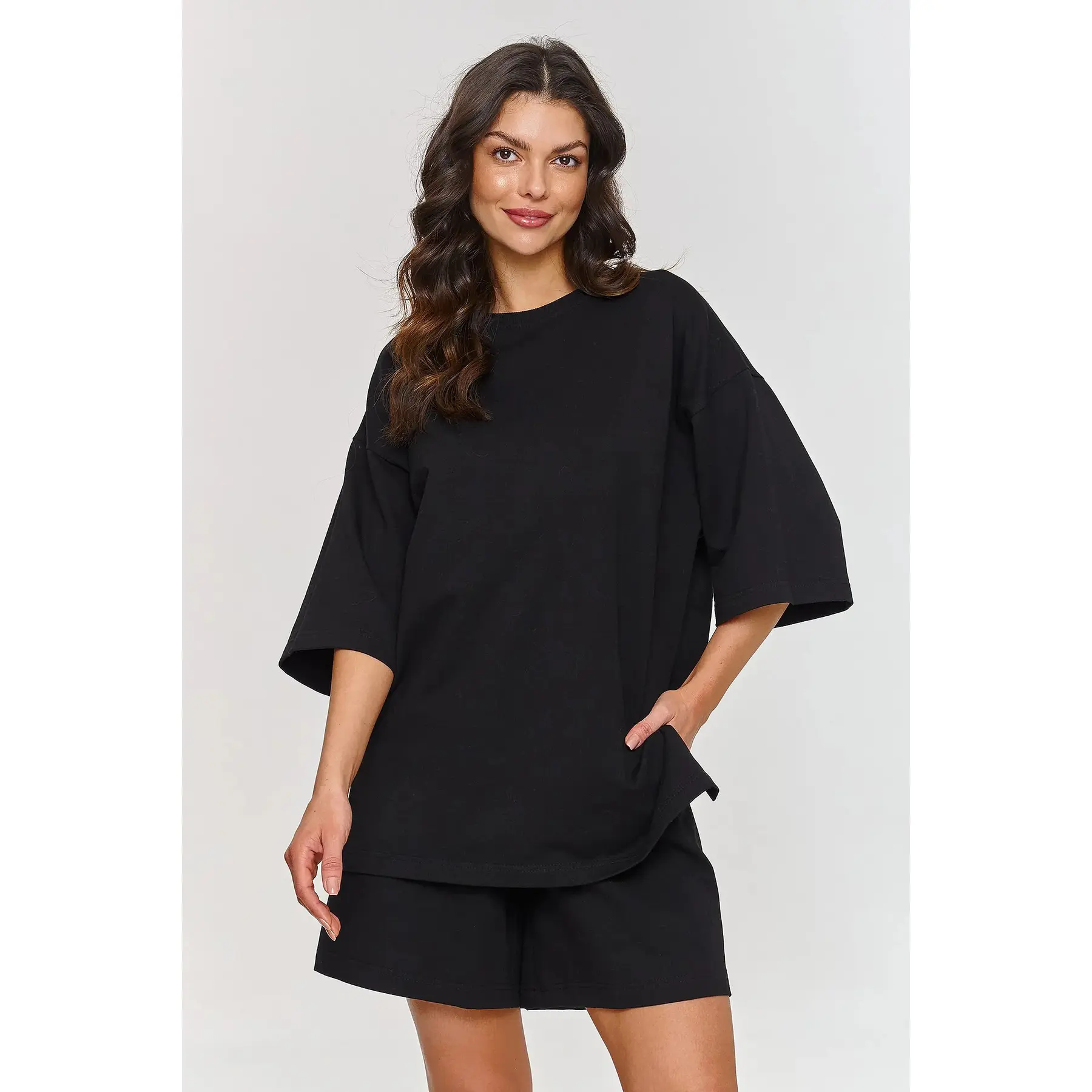 Image of T-Shirt und Short Set für Damen Makadamia