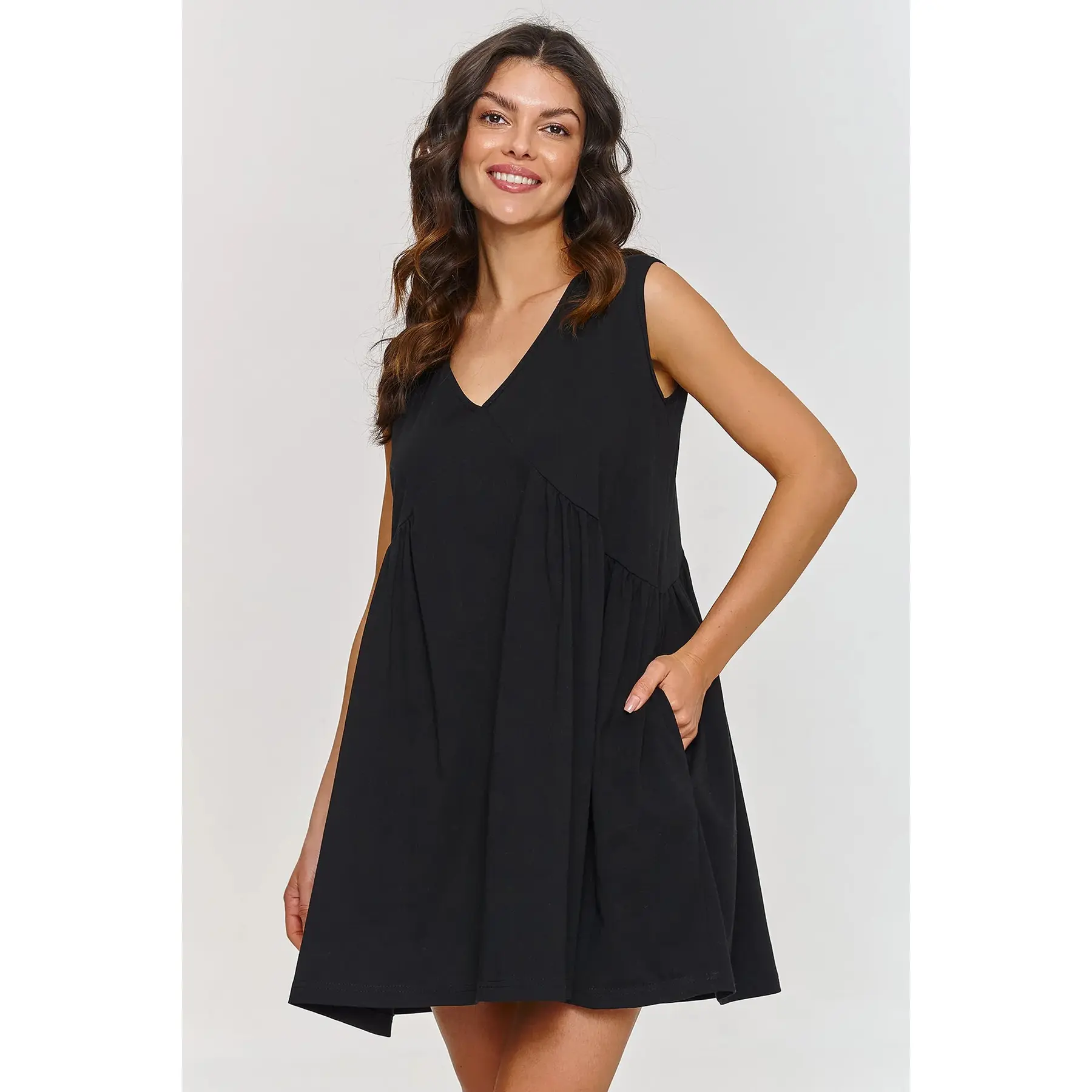 Image of Kurzes Kleid für Damen Makadamia