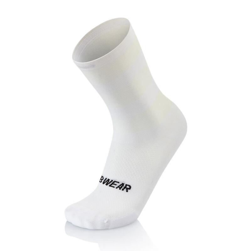 Velo Store - UK Compression socks Mb Wear Sahara Evo | Extra 10% off with Subscription, Postage £16.79 to UK Fedex.