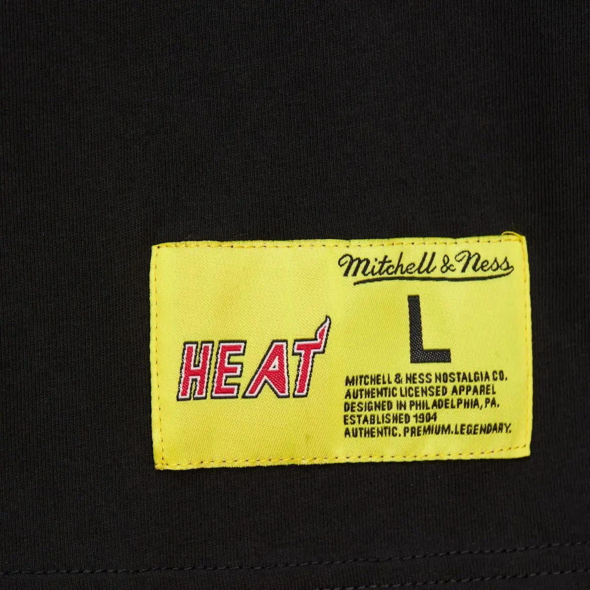 product/m/i/mitchell-ness_tnnc6608-mheyydwablck_black_5.jpg