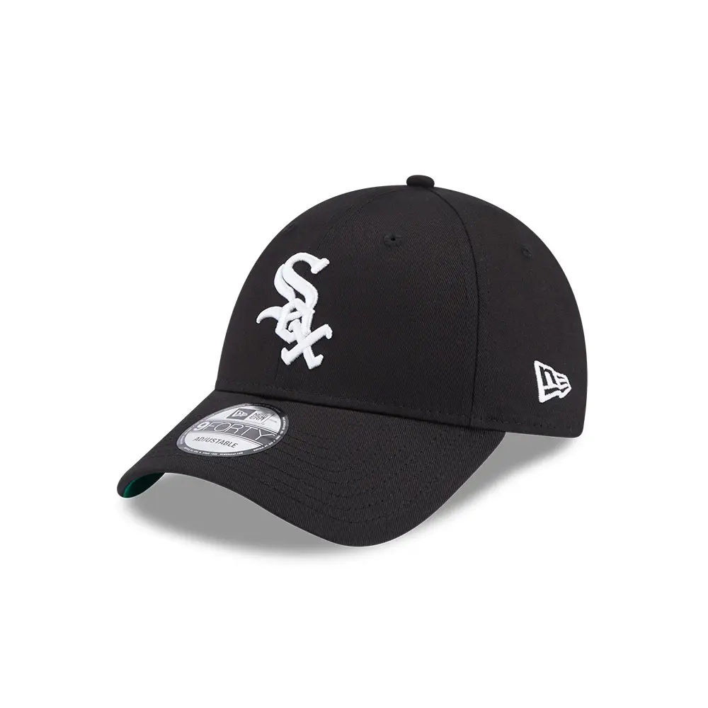 0196998645122 - New Era - 9forty Chicago White Sox - Unisex-Kappe in Schwarz mit seitlichem Aufnäher 0196998645122 - New Era - 9forty Chicago White Sox - Unisex-Kappe in Schwarz mit seitlichem Aufnäher