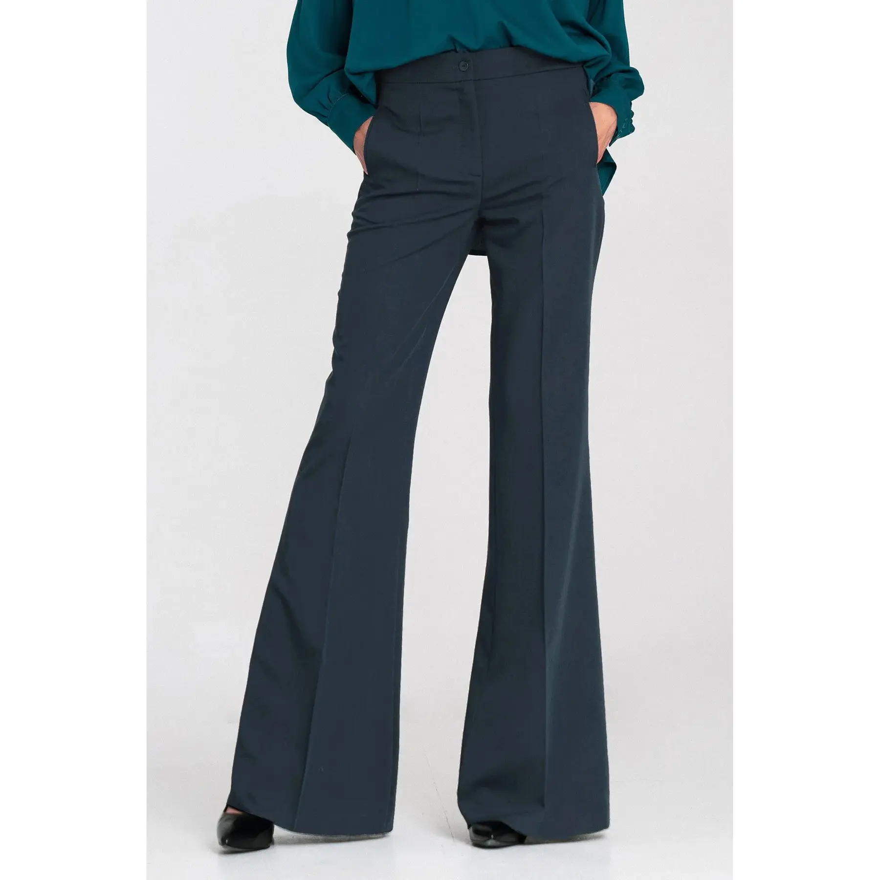 5908292748943 - Ausgestellte Hose Damen Classic