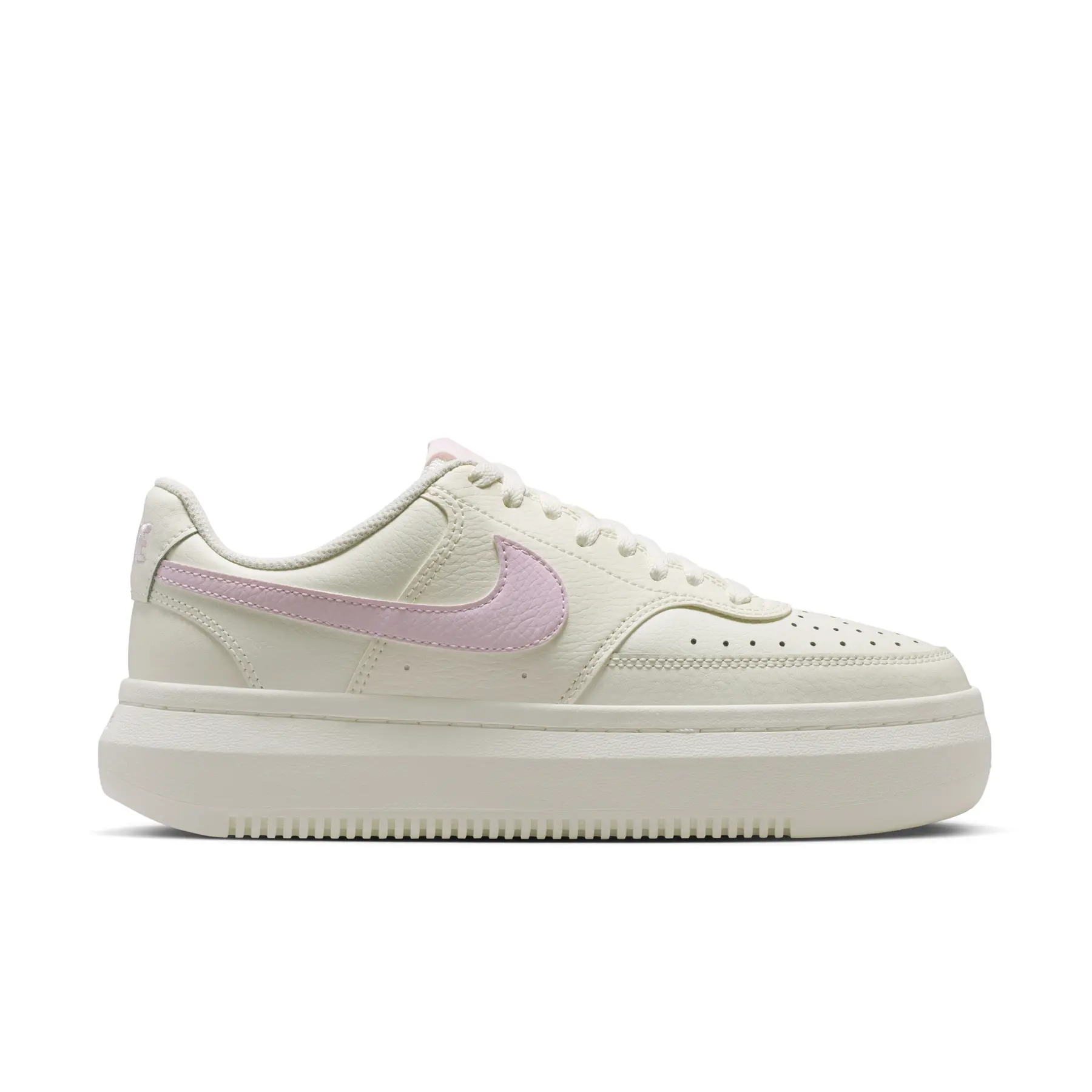 Nike Baskets femme Nike Court Vision Alta