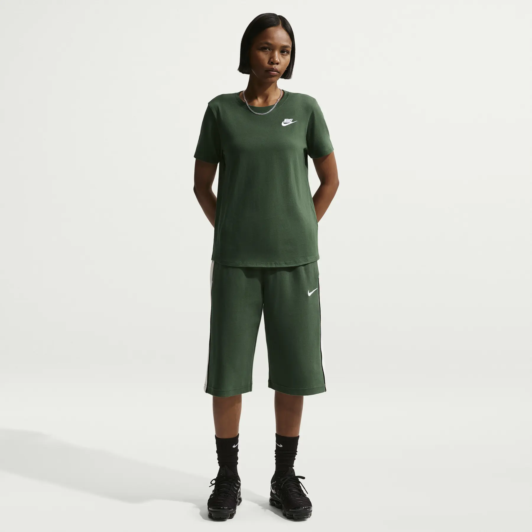 Nike Donna Vert T-Shirt Da Sportswear Club Essentials