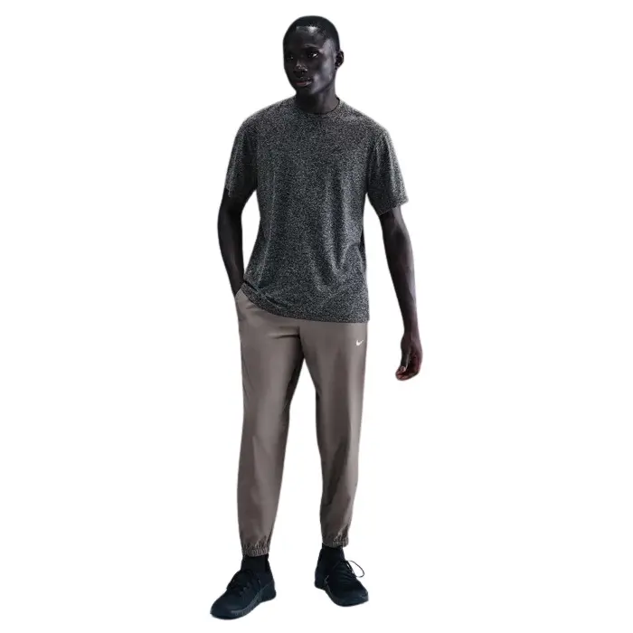 Jogginghose mit schmaler Passform Nike Form