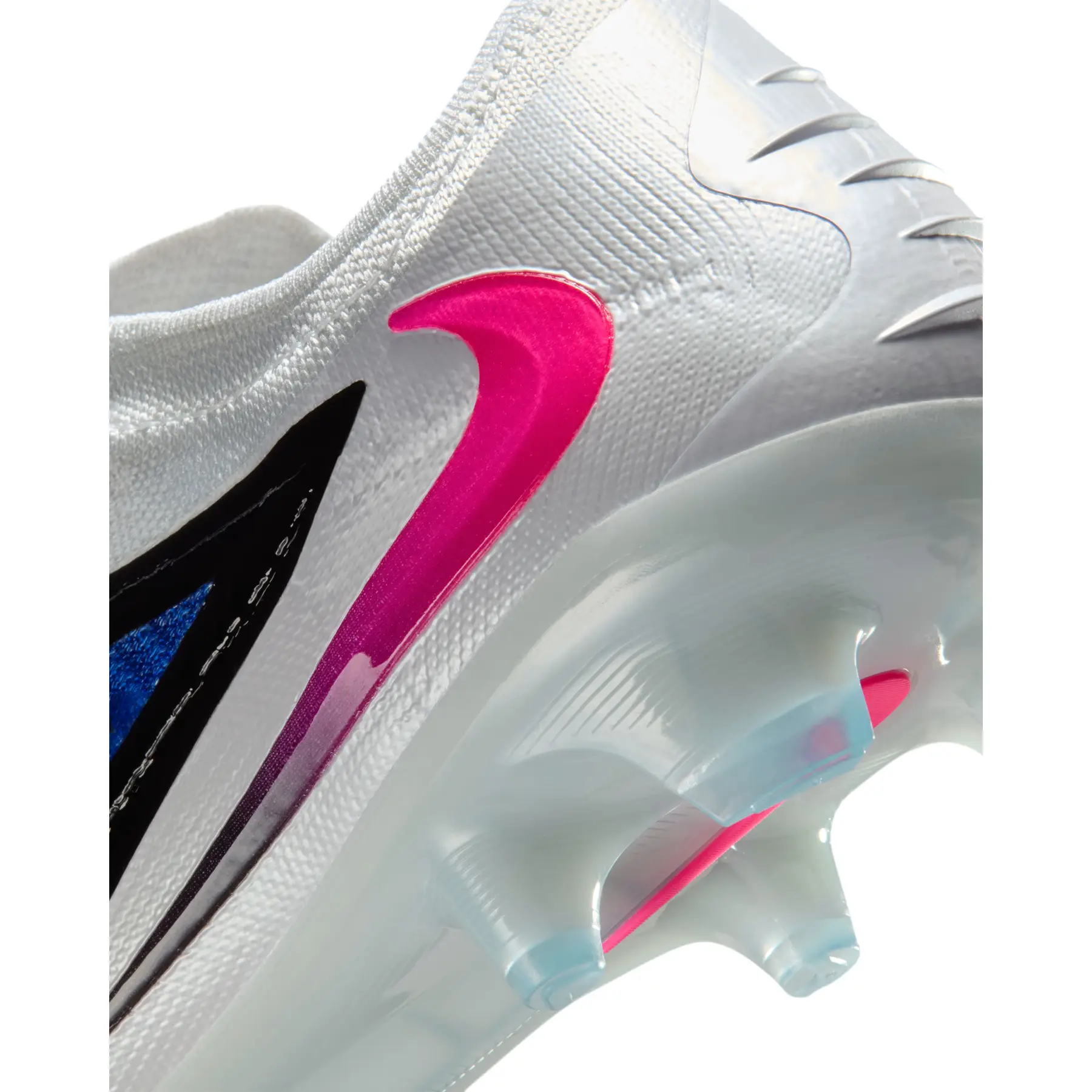 Football Boots Nike Phantom 6 Low Elite FG | Foot-Store