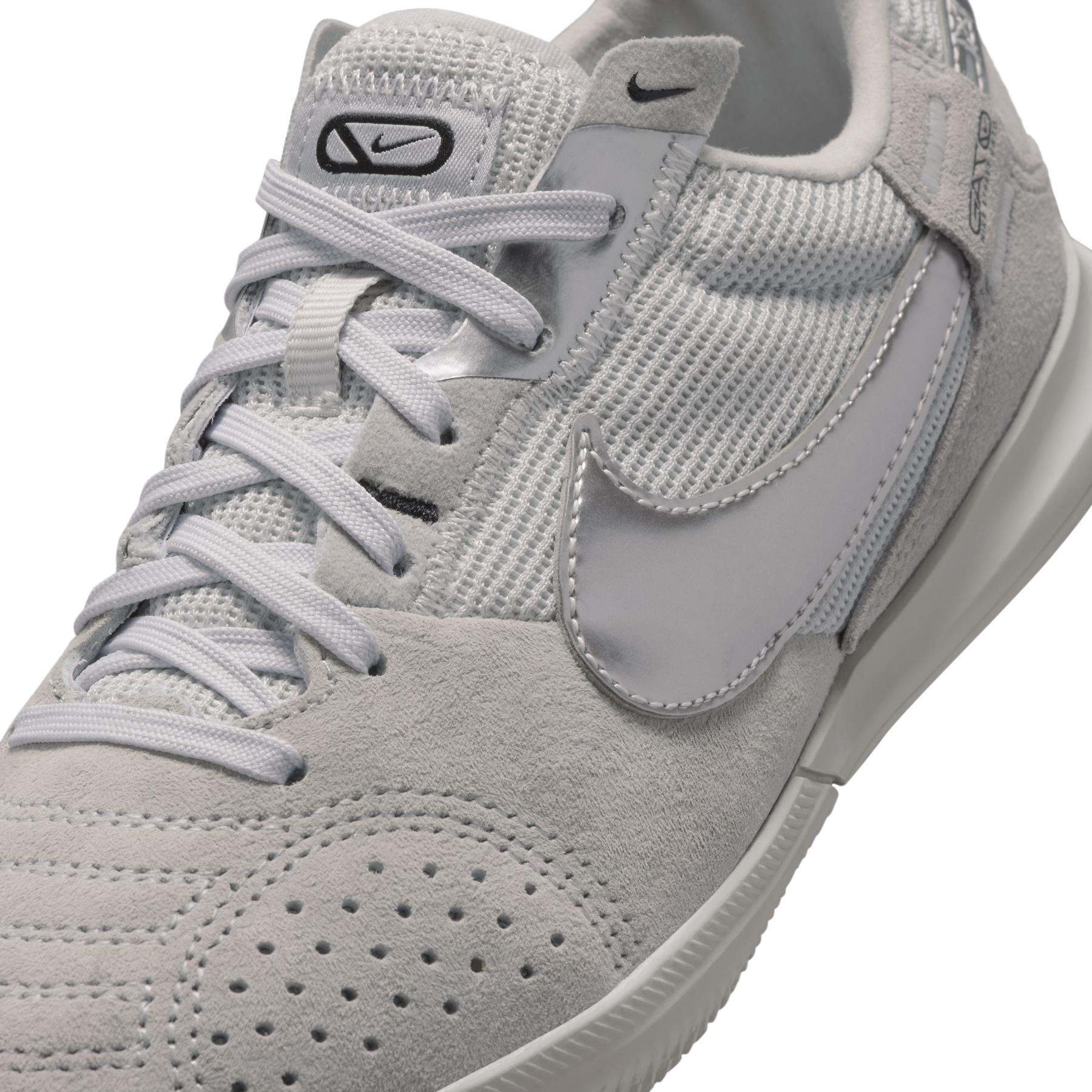 product/n/i/nike-hm8757-001-lt-smoke-grey-metallic-silver-4.jpg