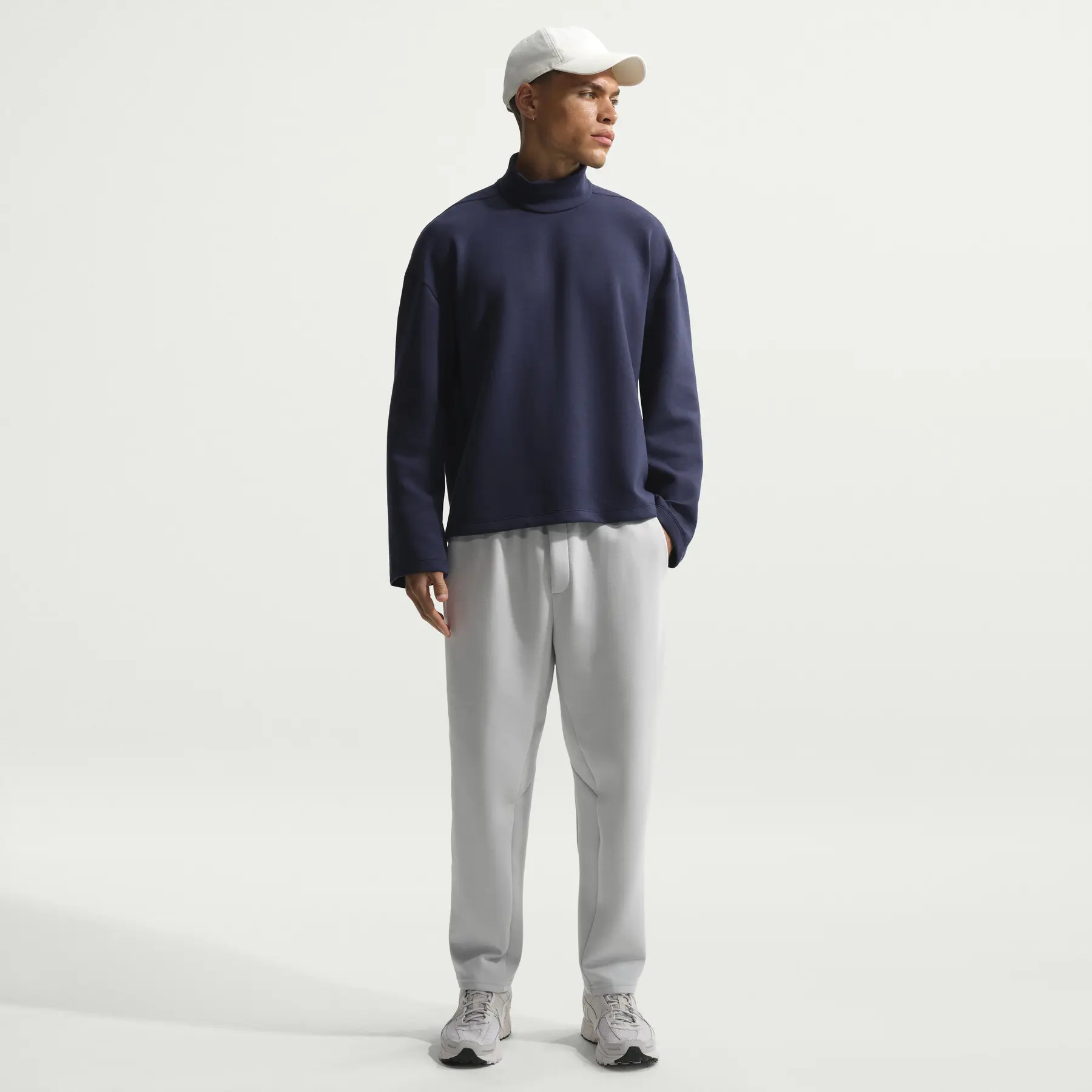 Nike Men's Gris Training Trousers 24.7 Impossiblysoft