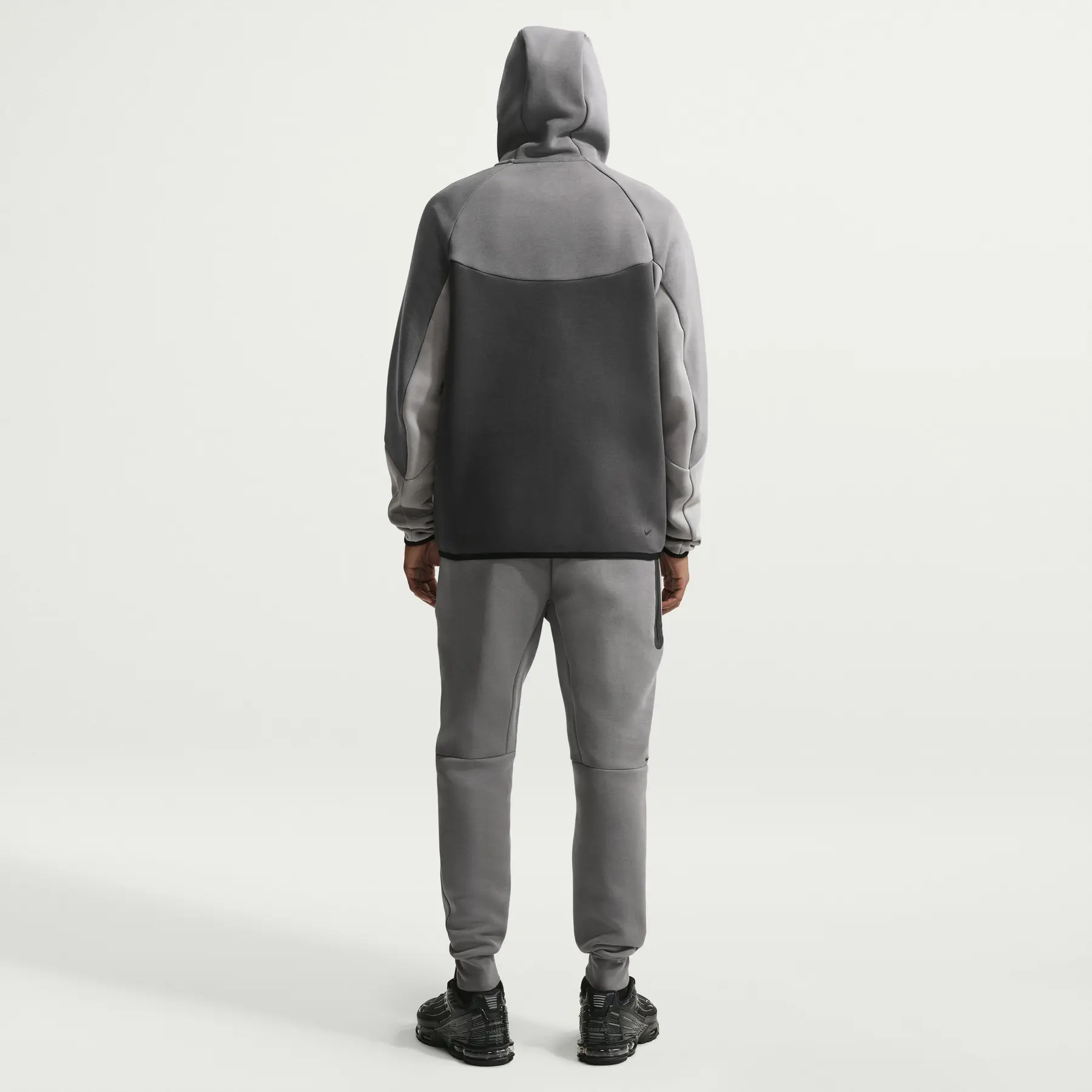 nike-hv0959-018-pencil-point-