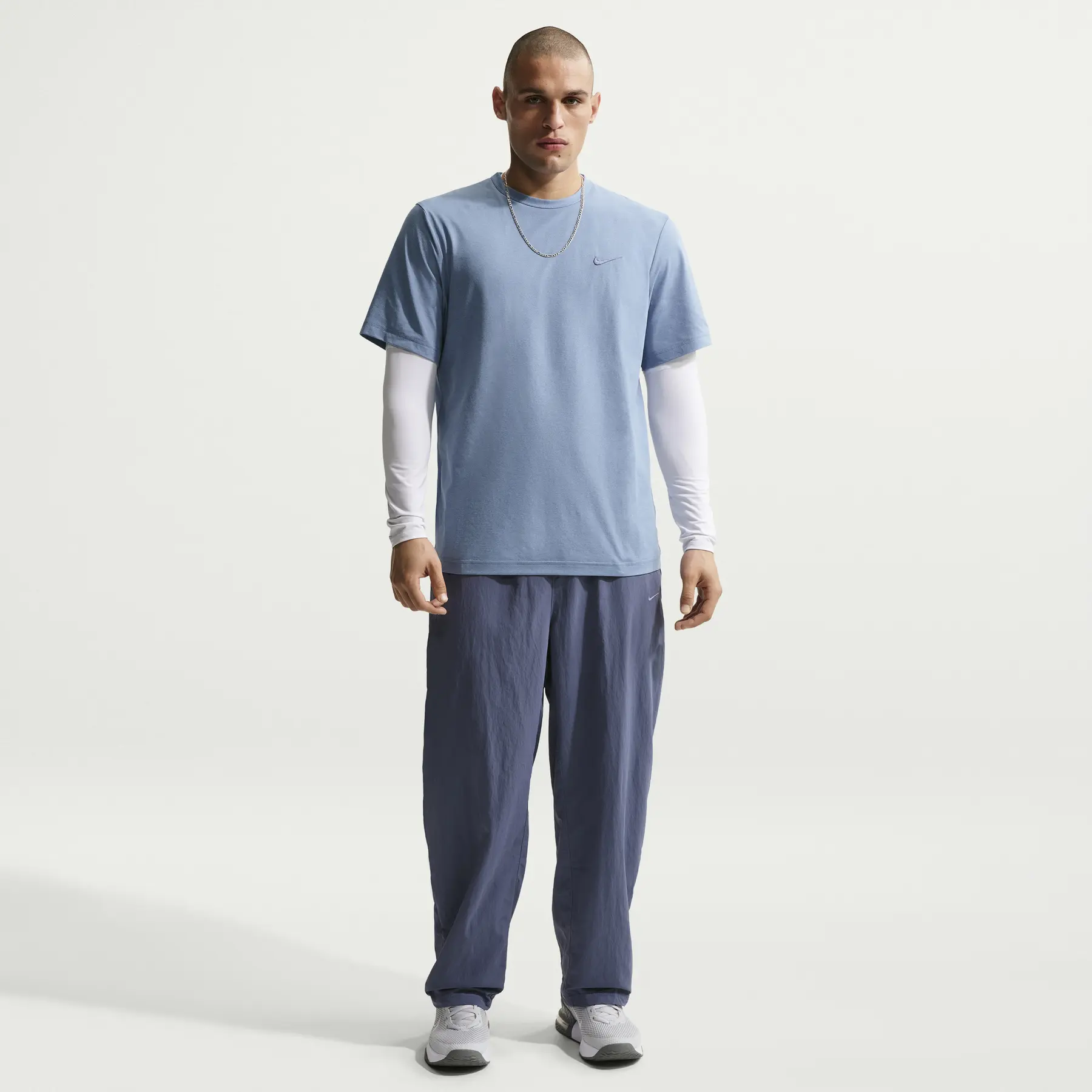 Nike Men's Bleu T-Shirt Hyverse Gfx