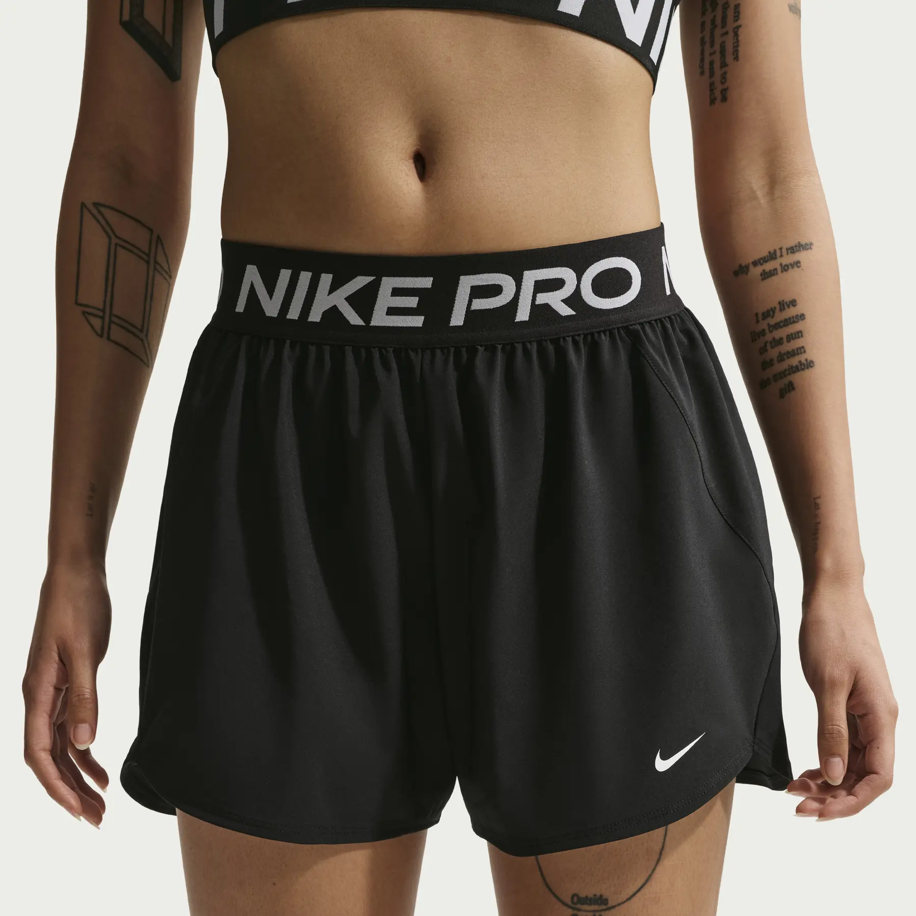 Nike Women's Noir Shorts Pro