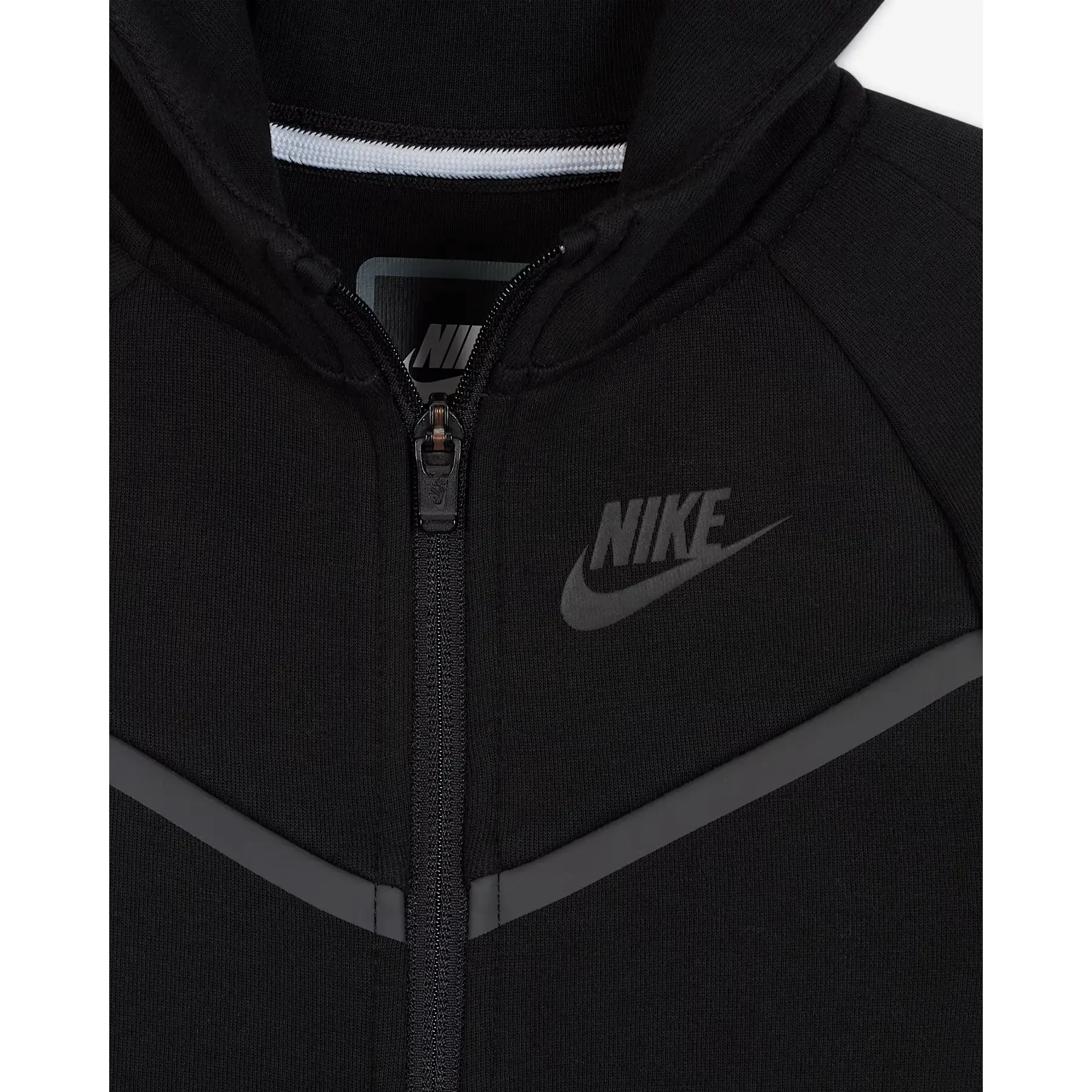 product/n/i/nike_66m880-023_black_3.jpg