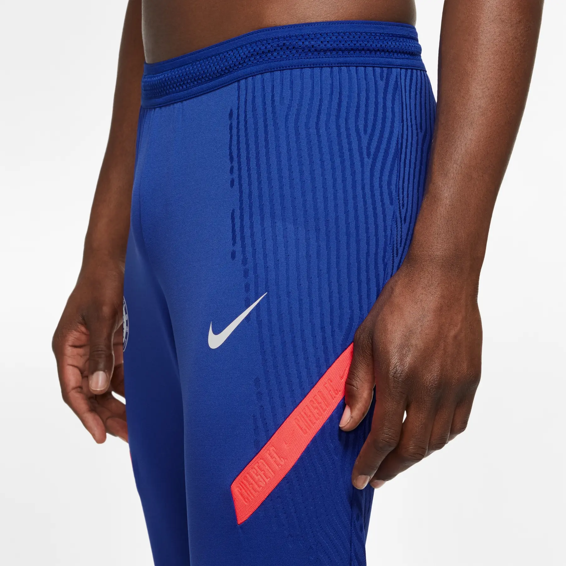 Chelsea vaporknit strike training Trousers 2020/21 | Foot-Store