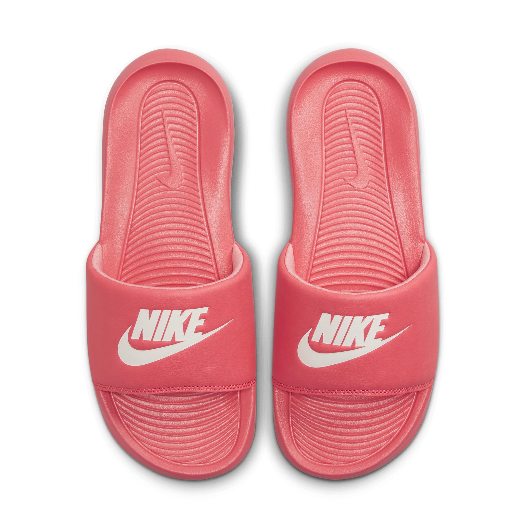 product/n/i/nike_cn9677-802_e_prem.jpg