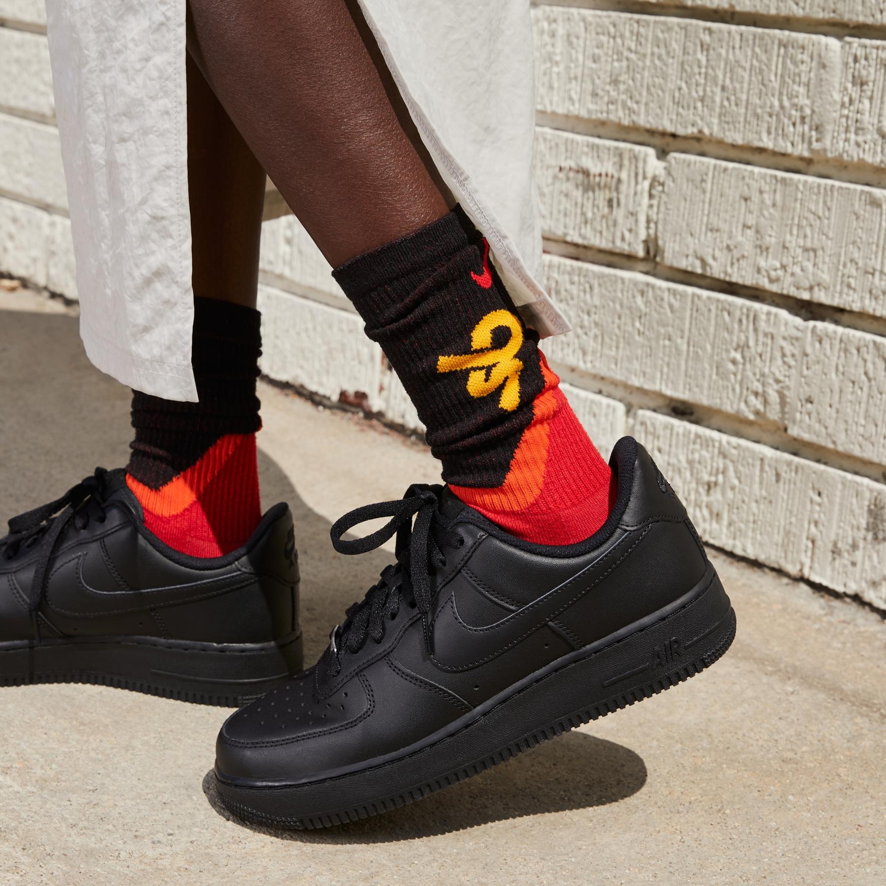 product/n/i/nike_dd8959-001-phsym001_x2.jpg