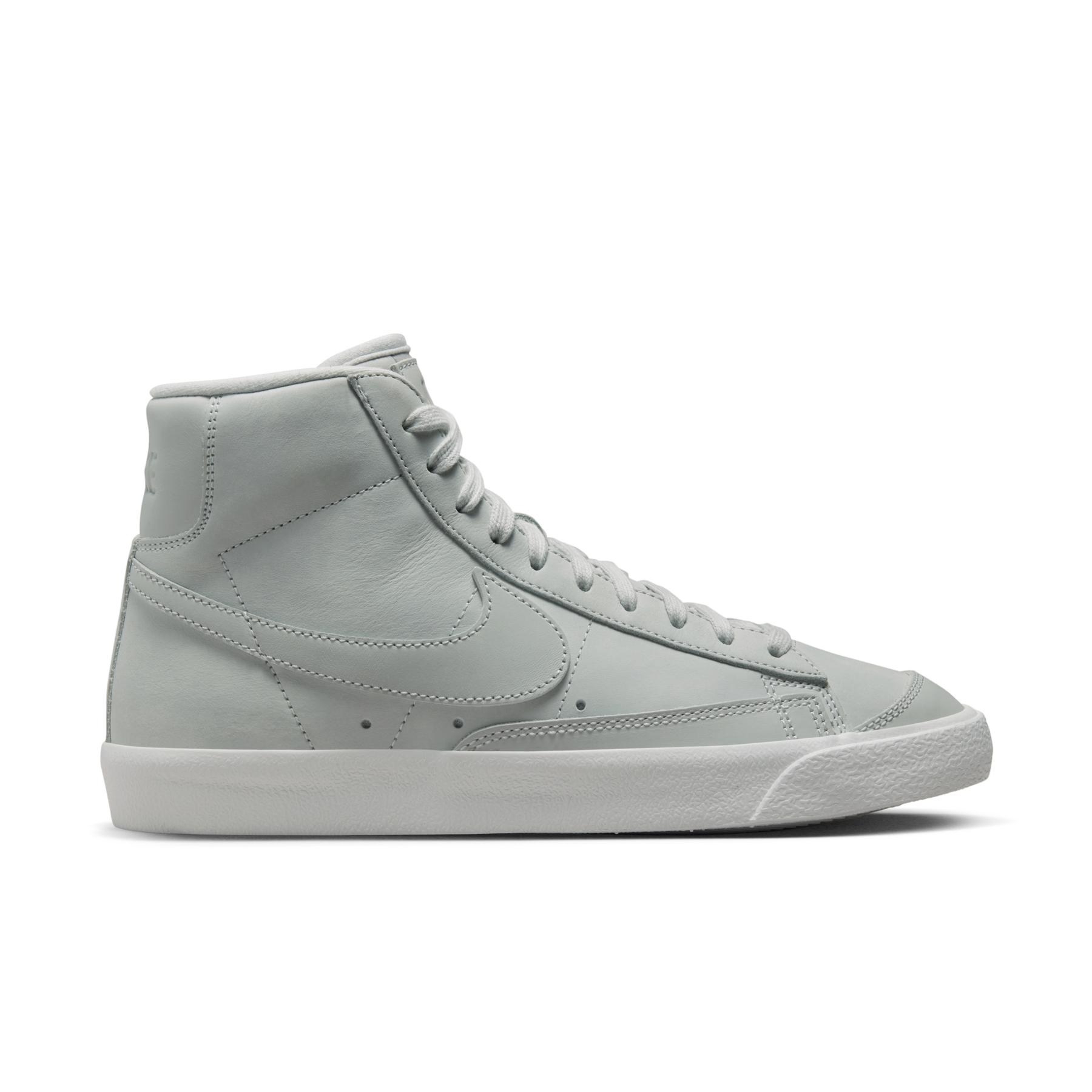0196152011961 - Blazer ´77 Sneaker Damen in photon dust-summit white