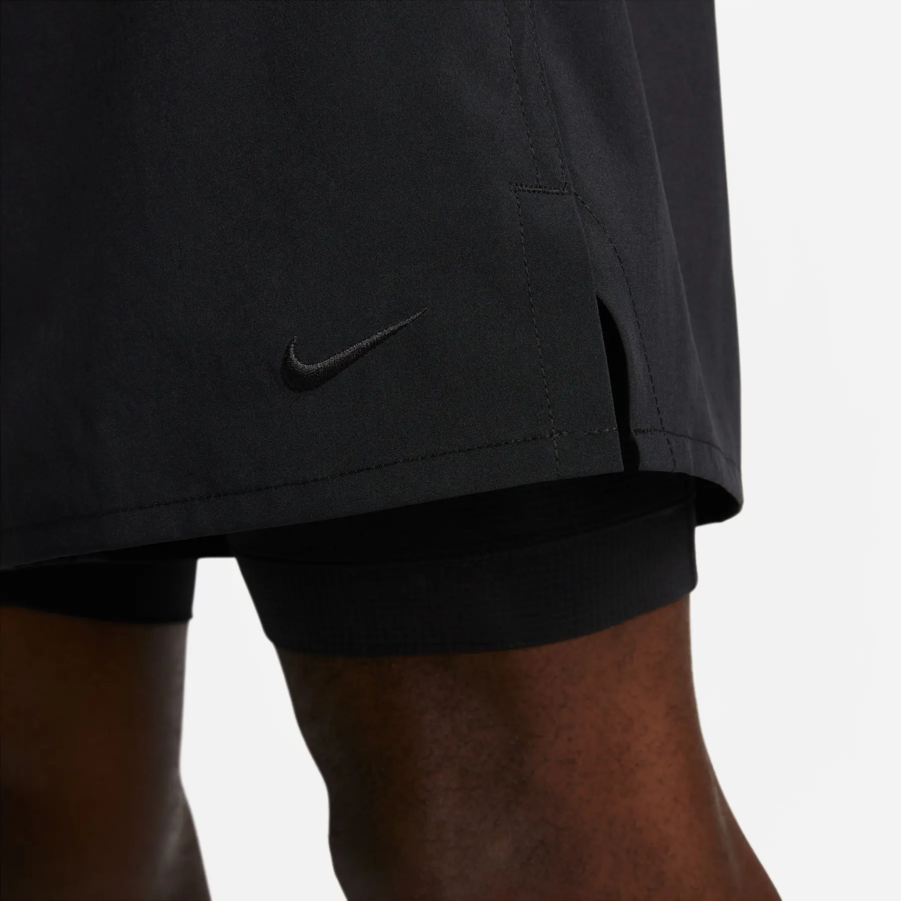 Nike Pantalón corto tejidos 2 en 1 Dri-FIT Unlimited 7In — photo 4