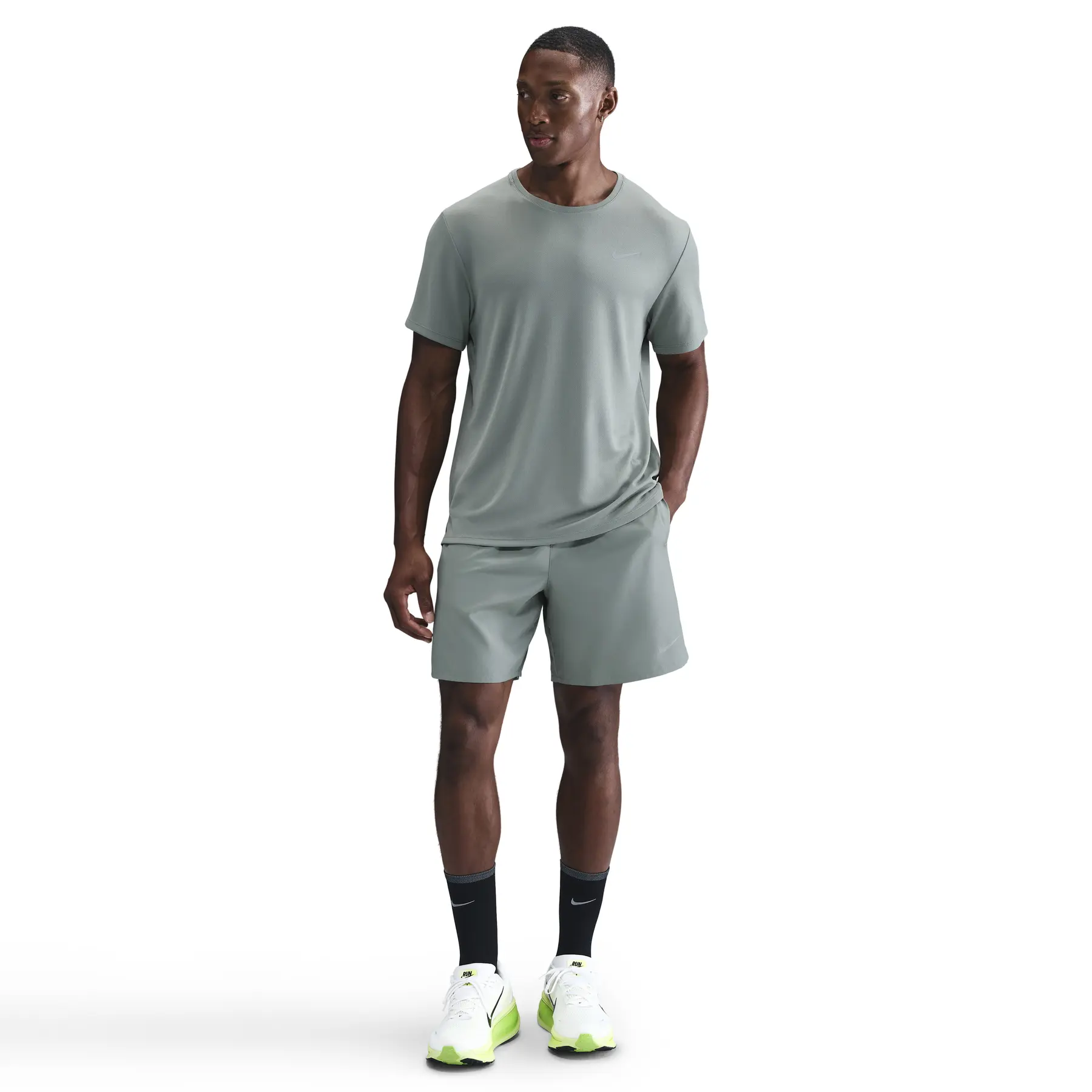 Nike Men's Vert Training Shorts With Built-In Lining Dri-Fit