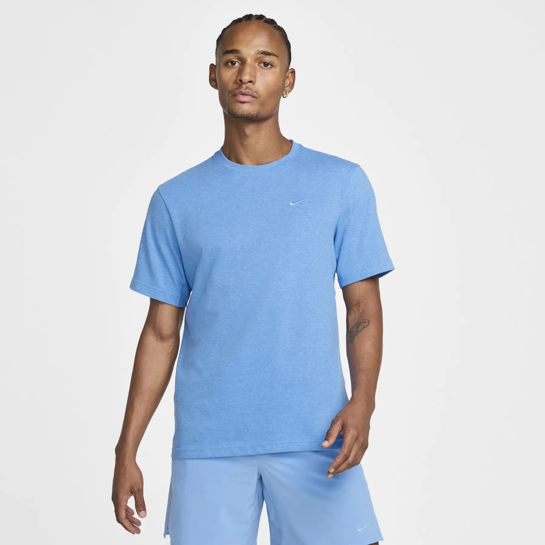 Nike Men's Bleu T-Shirt Dri-Fit Primary Stmt
