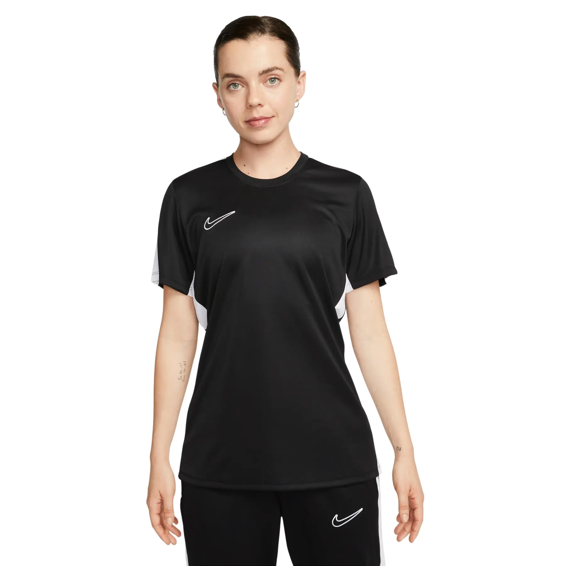nike_dx0521-010-phsfm001_nw.webp